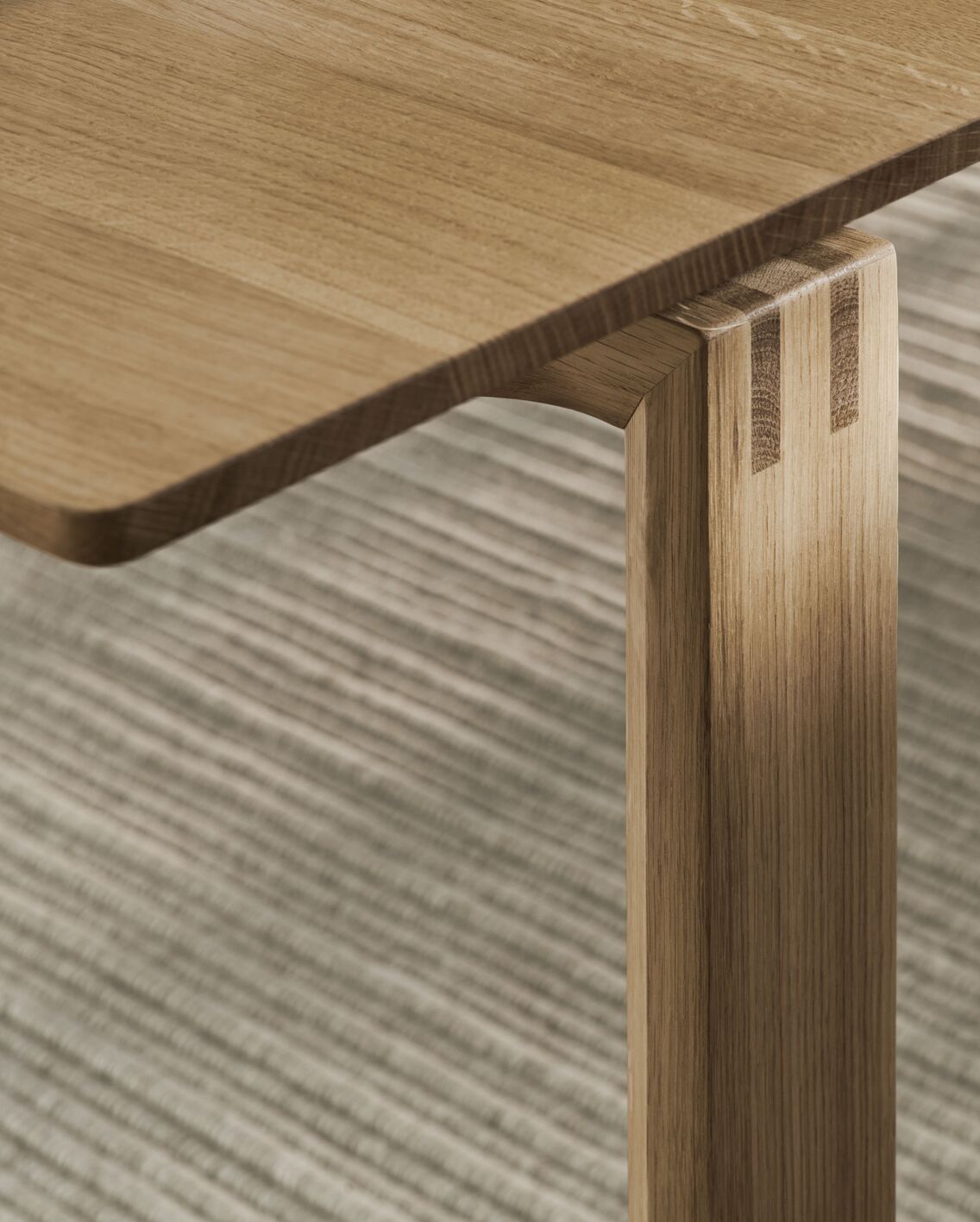 Nord table oak wood