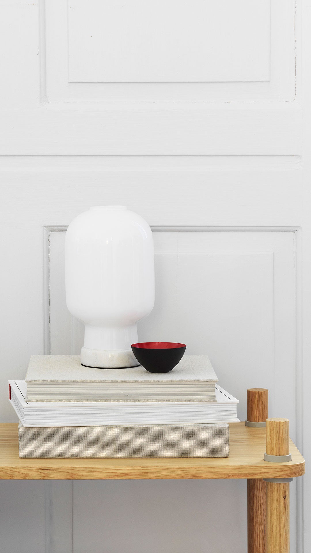AMP table lamp white glass with white marble