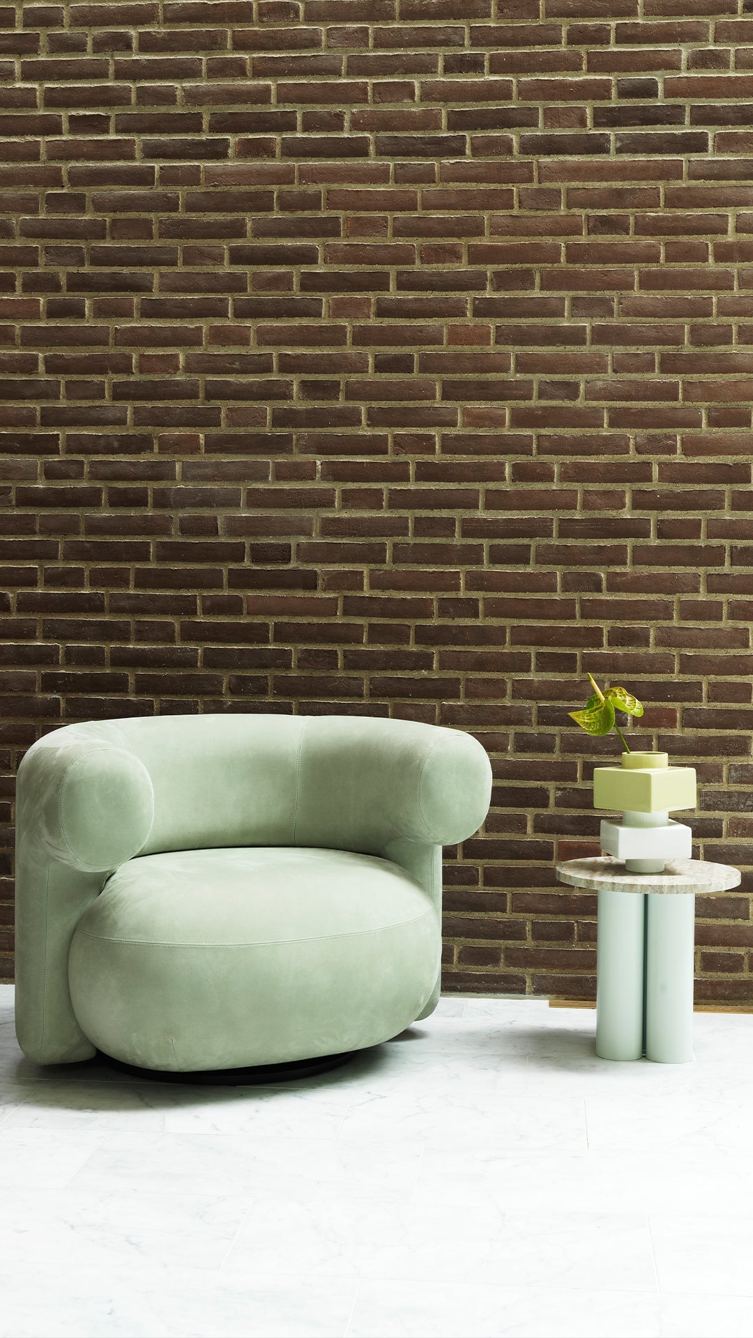 Burra W. Return armchair upholstered