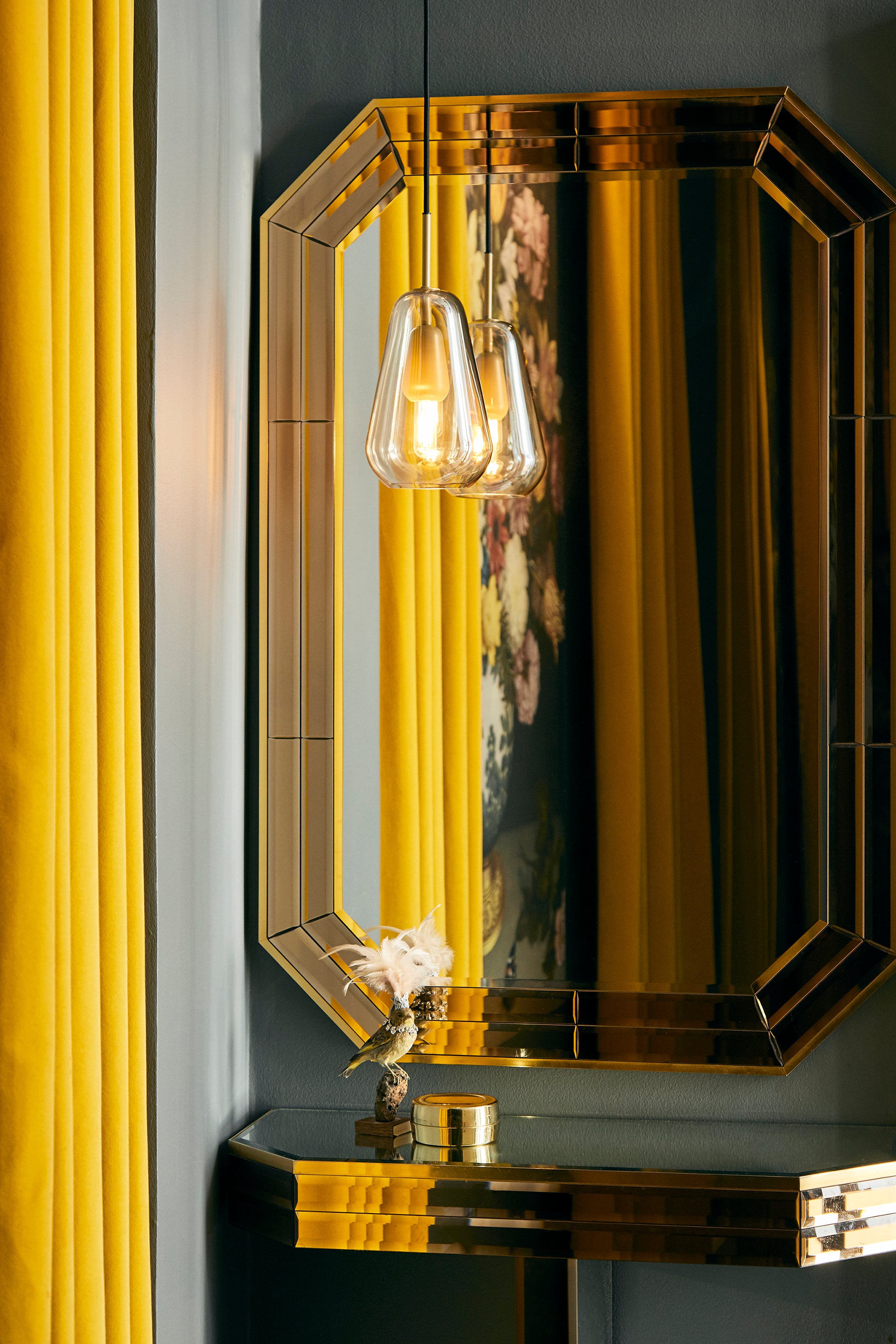 Pendelleuchte ANOLI gold mit goldenem Glas