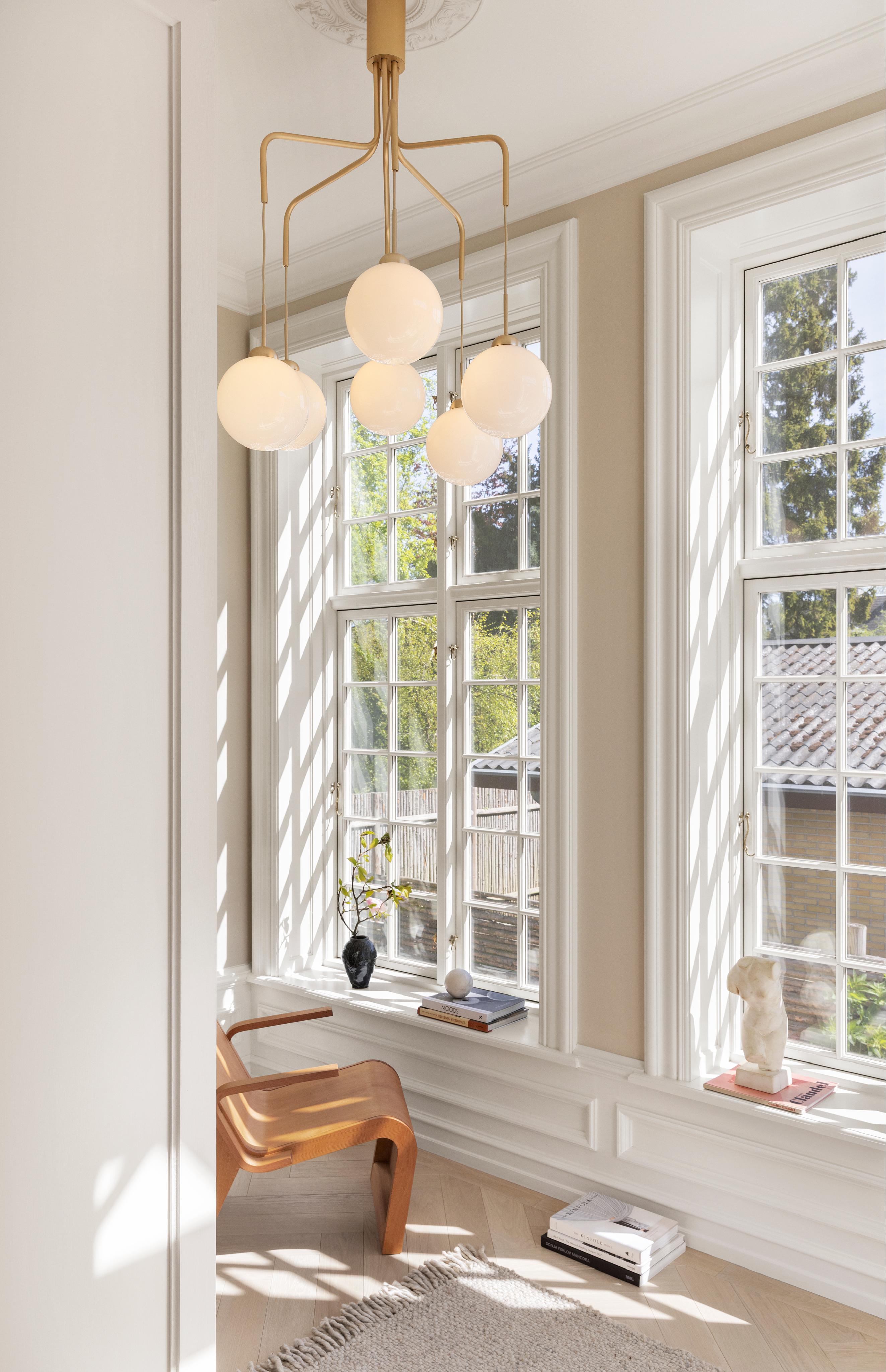 Pendelleuchte APIALES CLUSTER 6 schwarz mit opalem Glas [Antonina] [Amelia spr]
