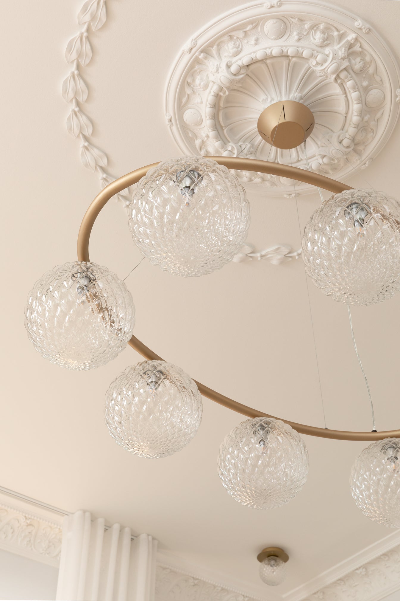 MIIRA 8 OVAL Pendant Lamp in Brass with Transparent Glass