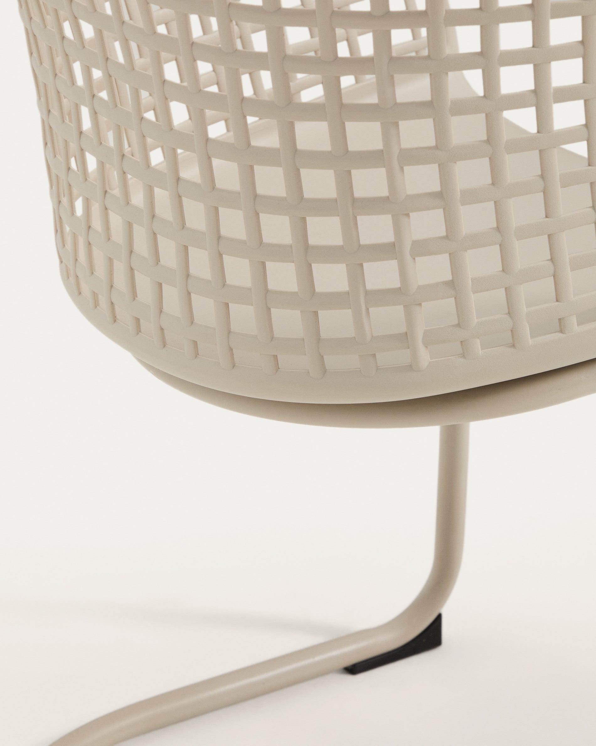 TENARO Beige Garden Chair