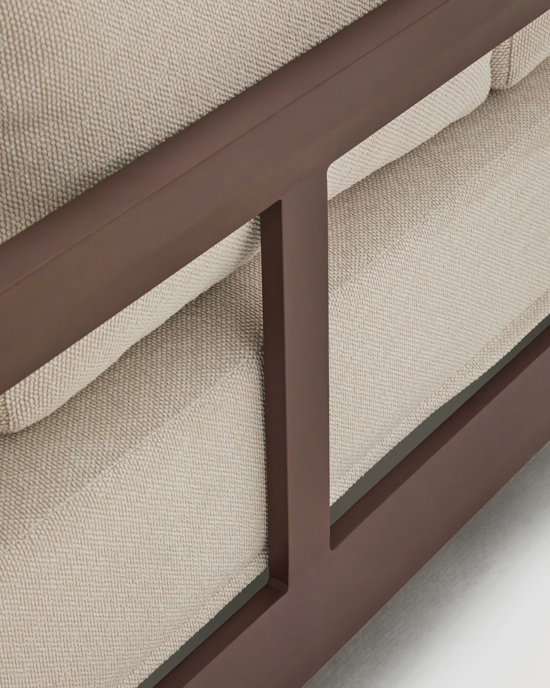 Gartenbank 3-sitzig NERANO hellbeige mit braunem Gestell