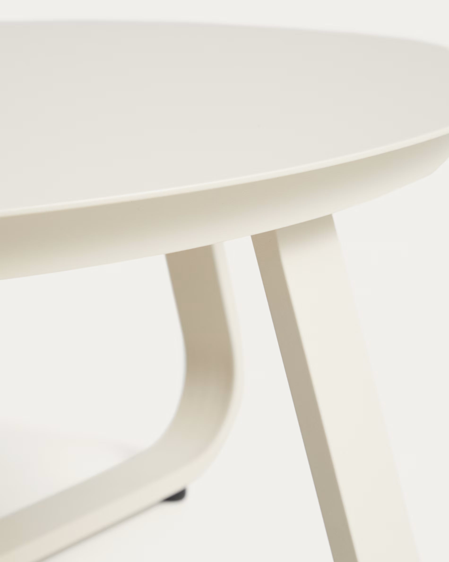 TAMARIS ecru garden coffee table