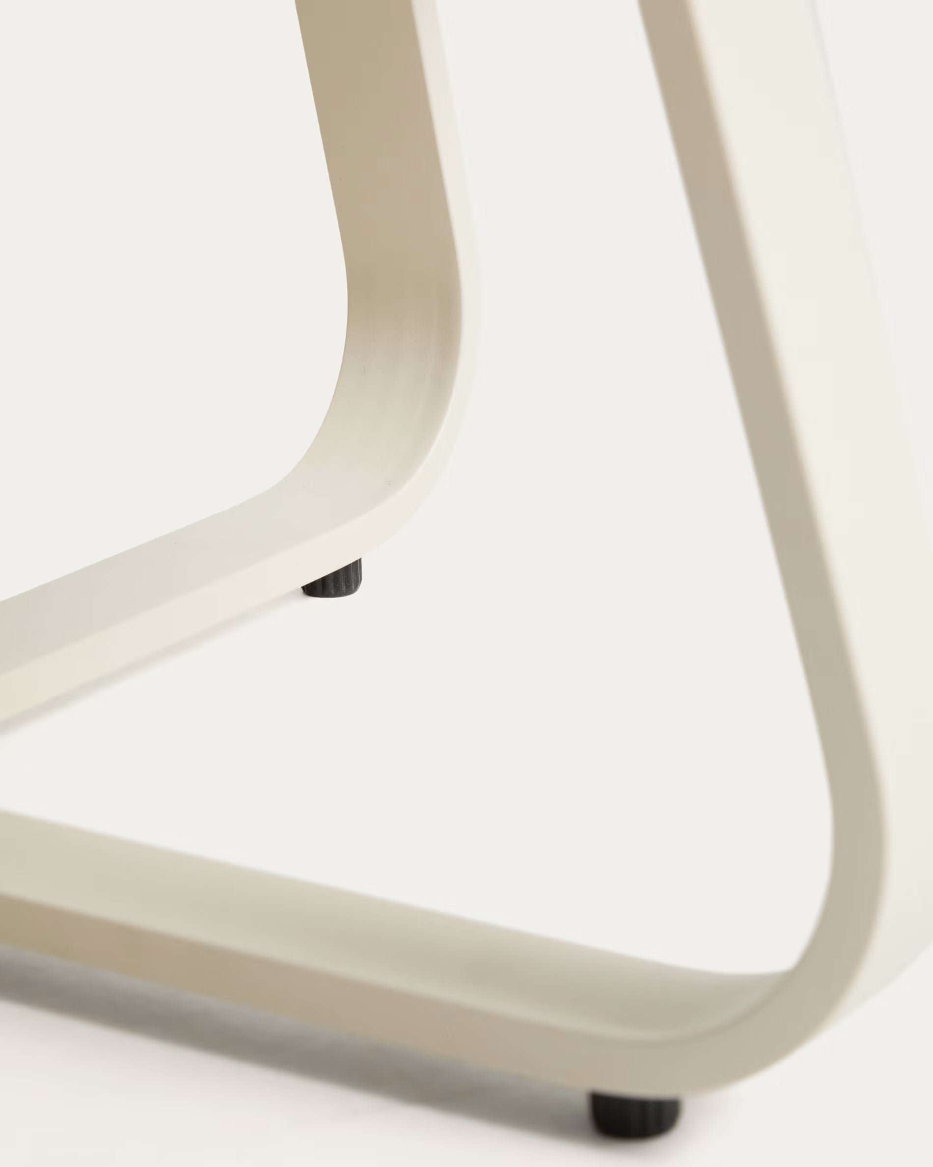 TAMARIS ecru garden coffee table