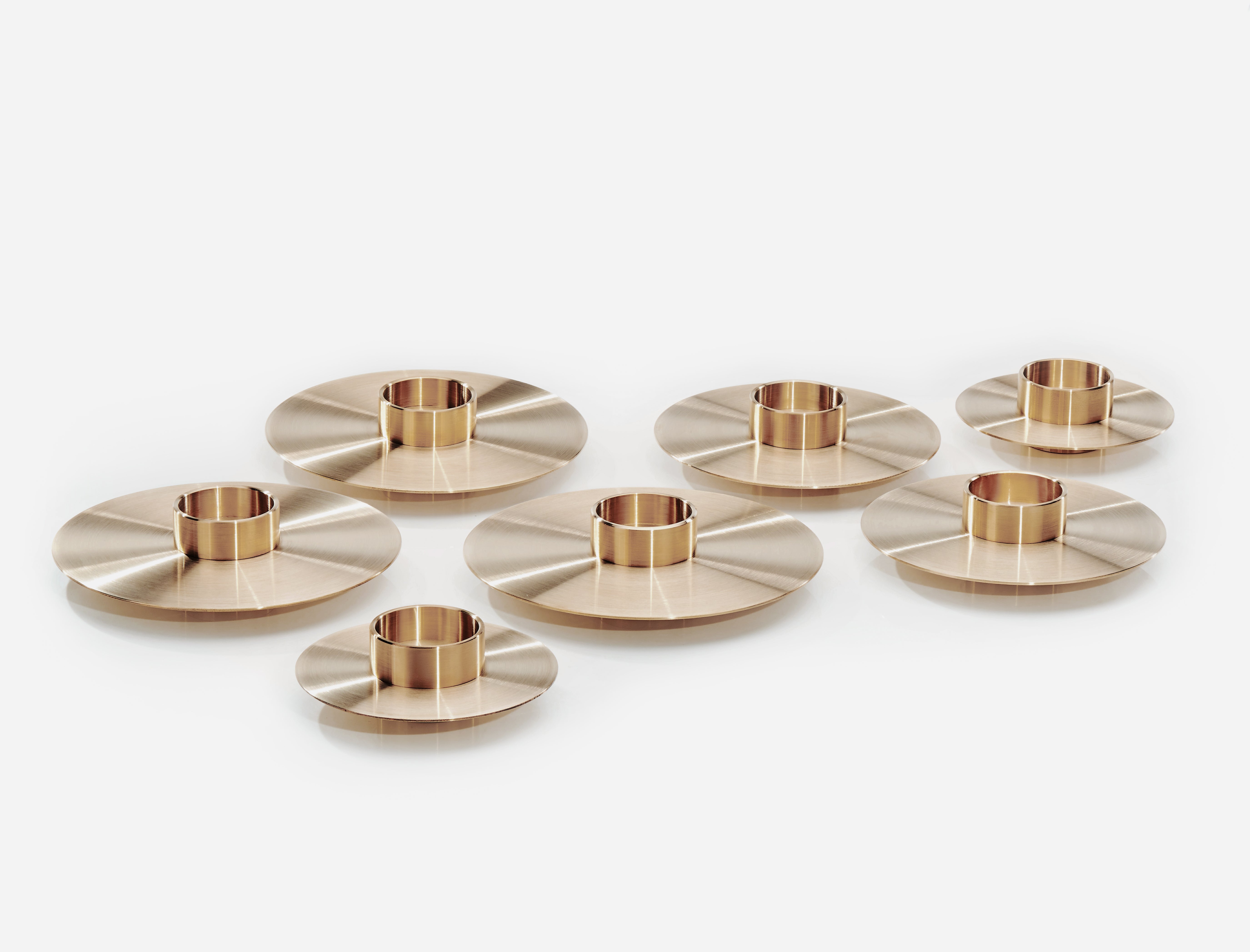 Set von ORB Kerzenhaltern aus Messing