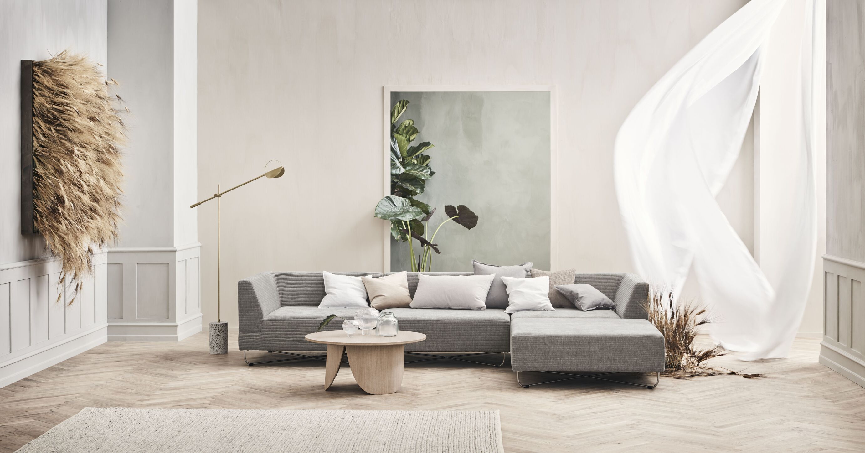 Modulares Sofa Orlando - Zentralmodul mit einer schwarzen Stahlbasis