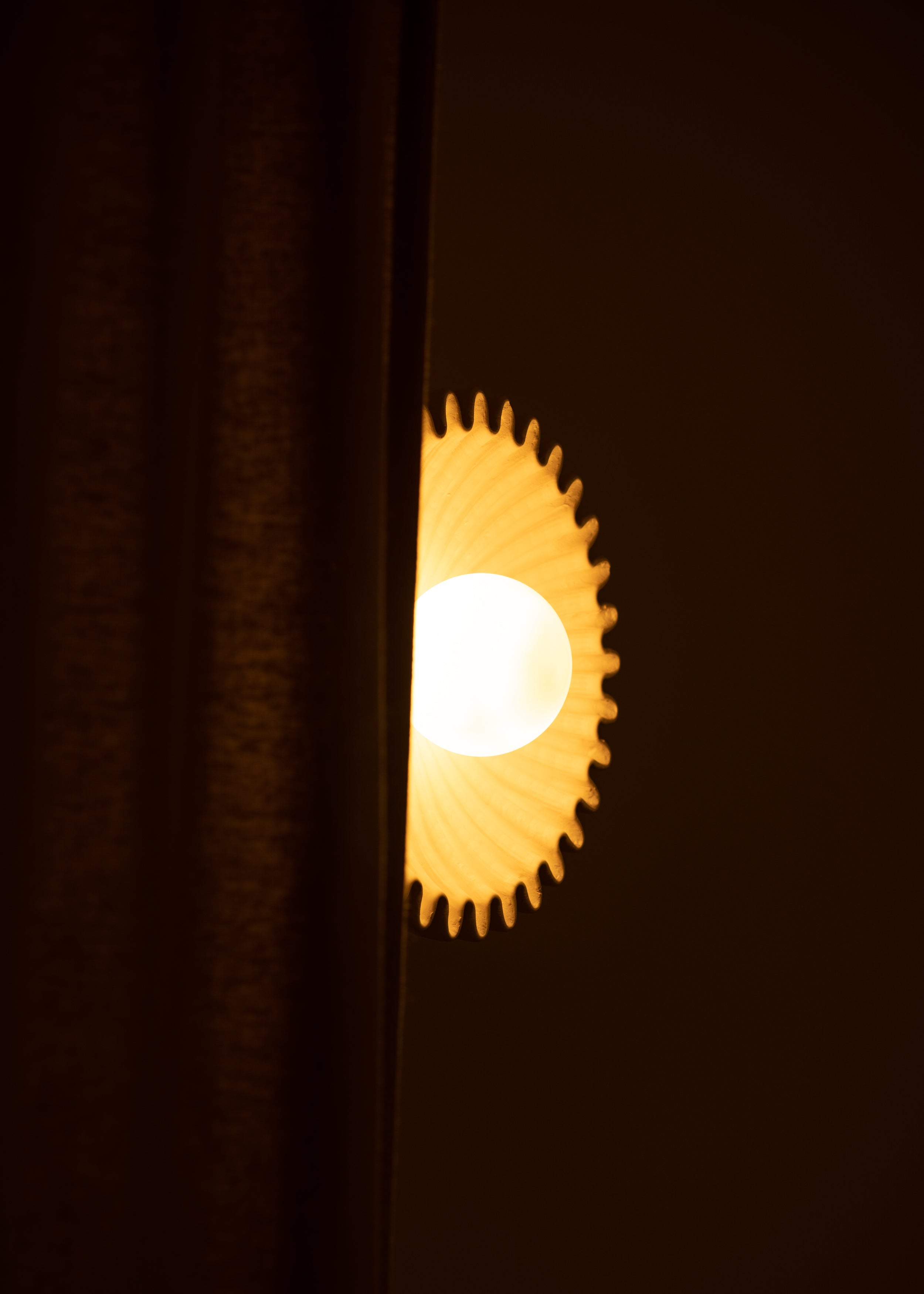 Wandlampe aus Keramik OSTRO ecru