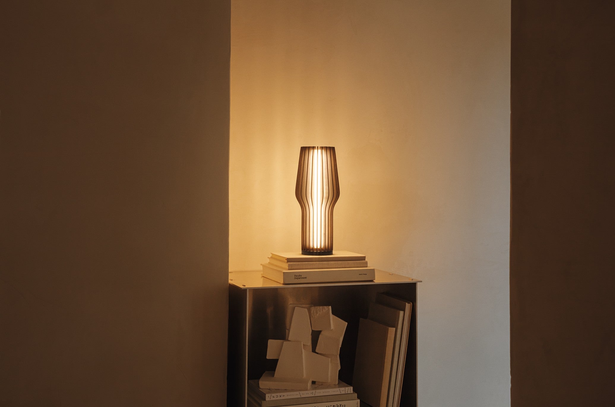 Tragbare Lampe RADIANT rauchige Eiche