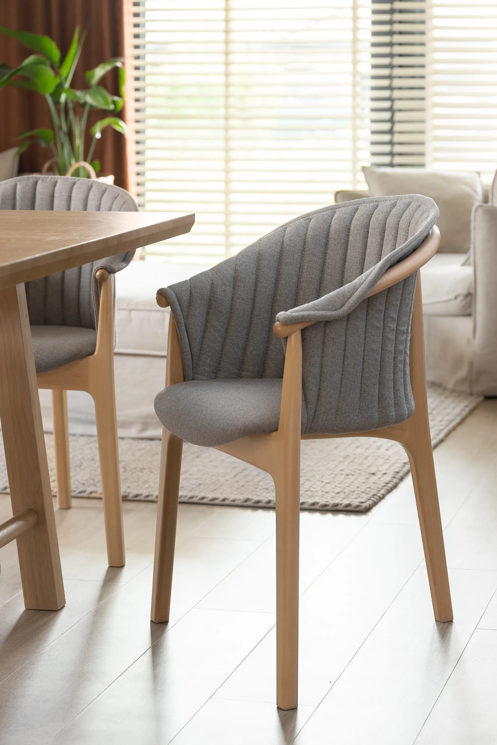 EVO B-2946 armchair upholstered [Julia]