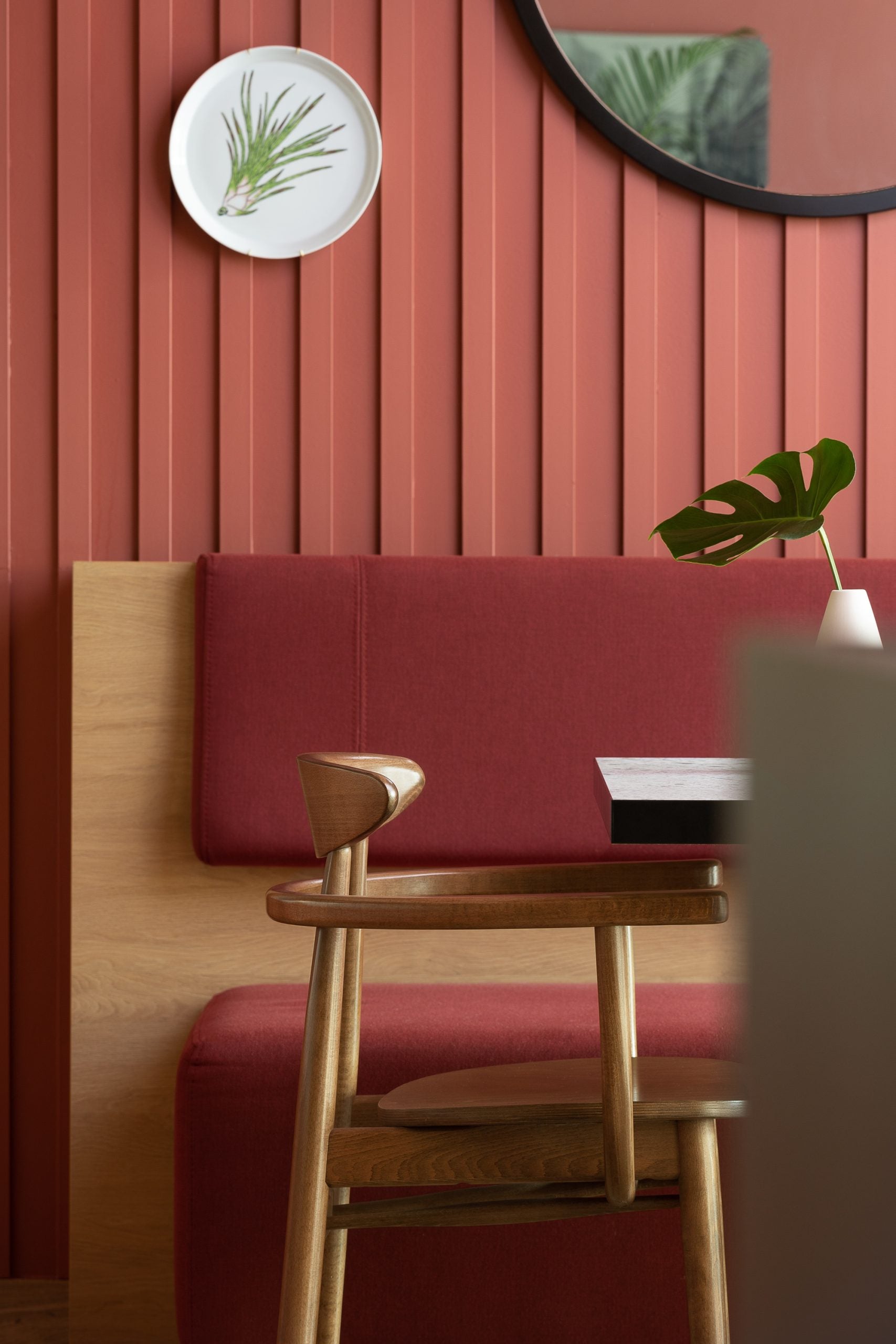 YESTERDAY B-4101 Wooden chair [Julia]