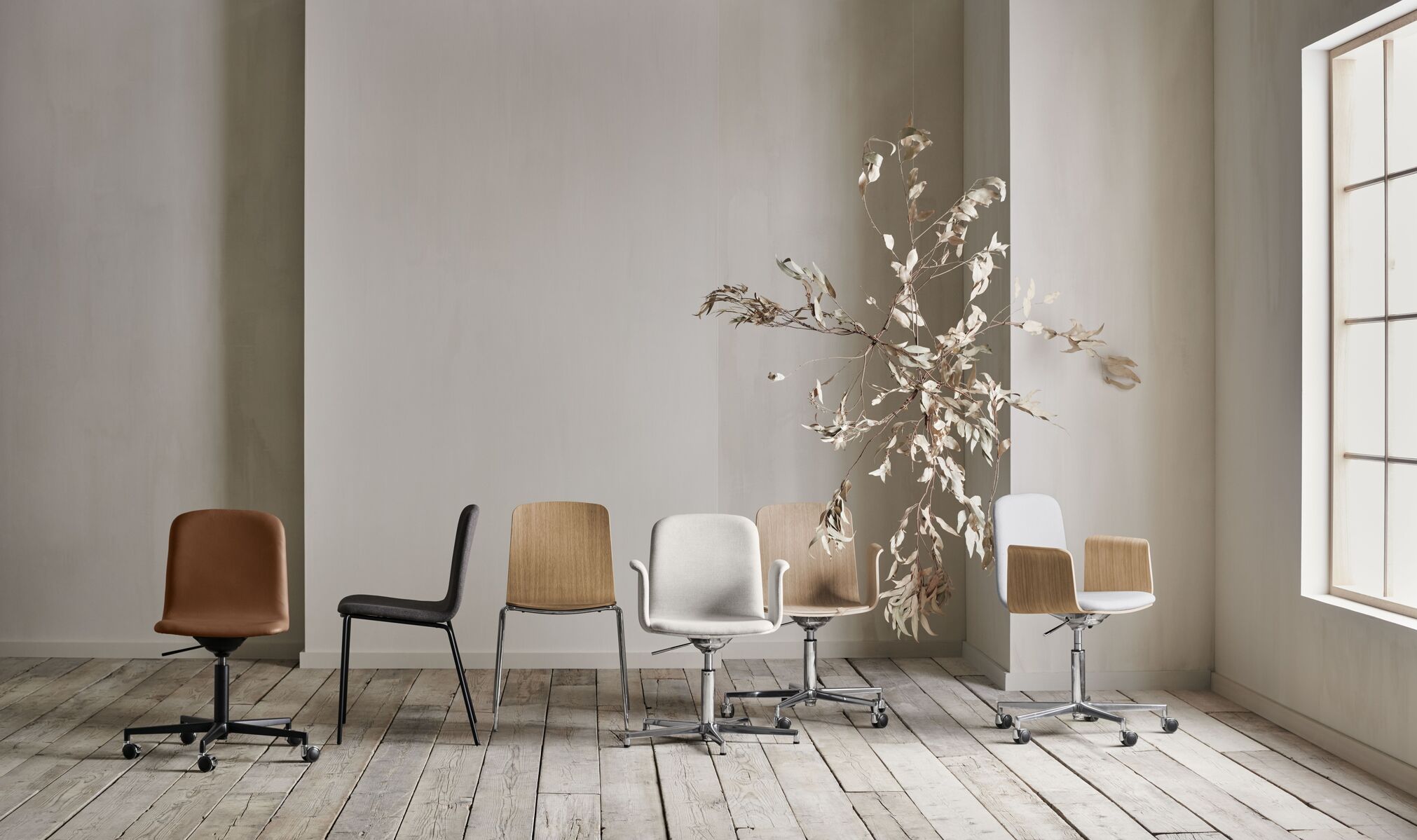 Palm office chair Oak veneer with a metal base