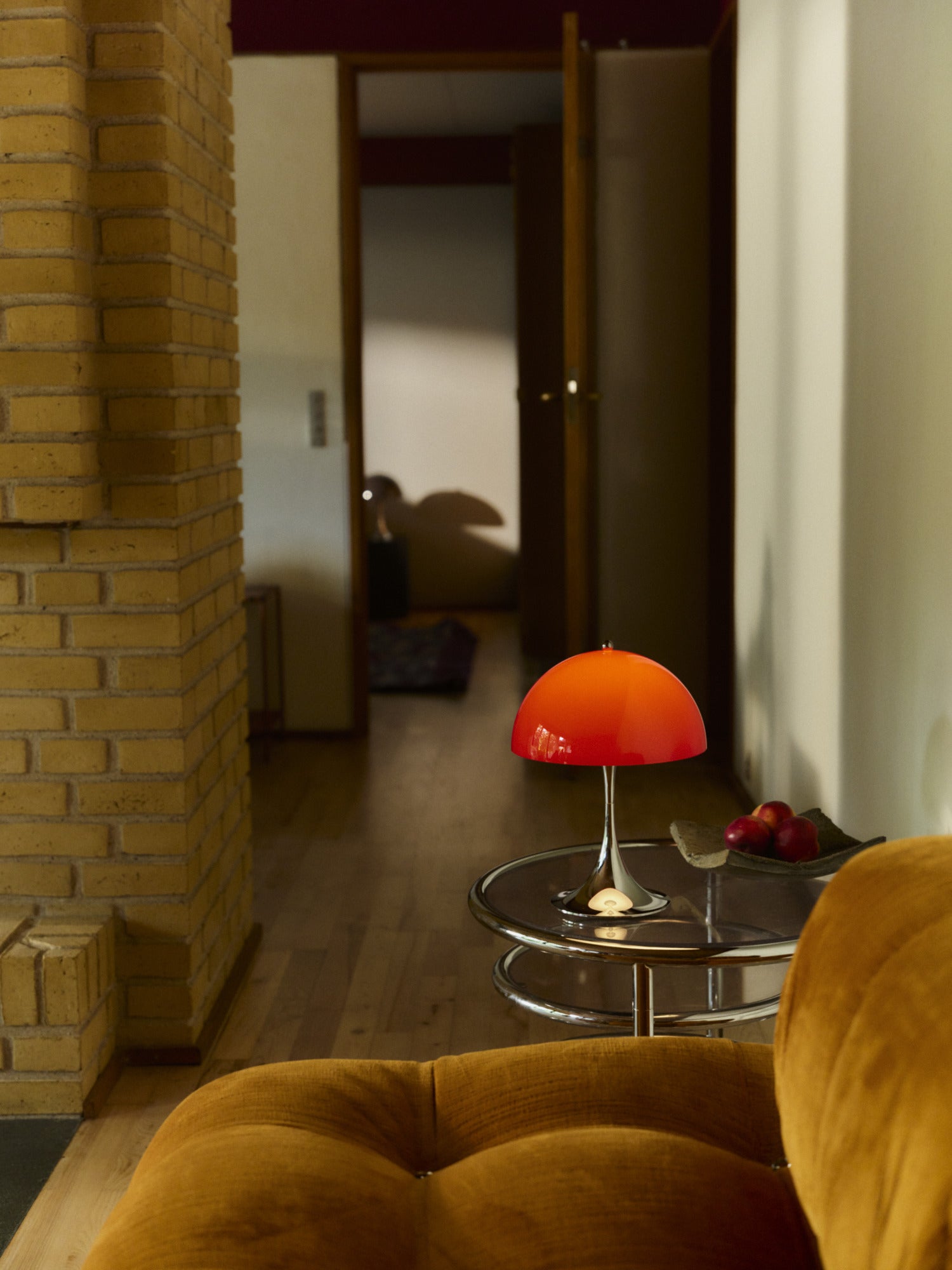 Portable Lamp PANTHELLA 250 red with chrome base