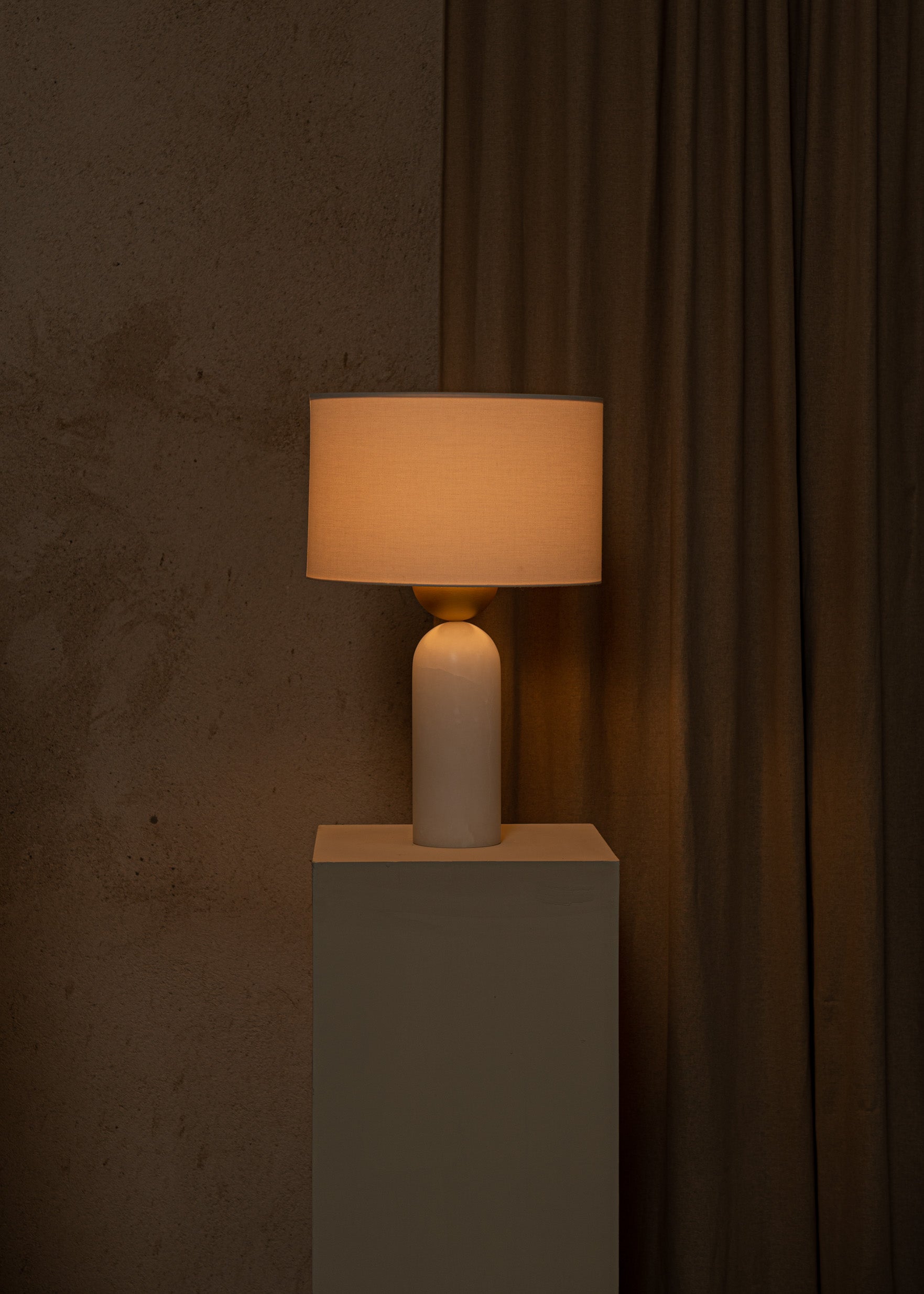 Tischlampe PEONA weißer Alabaster