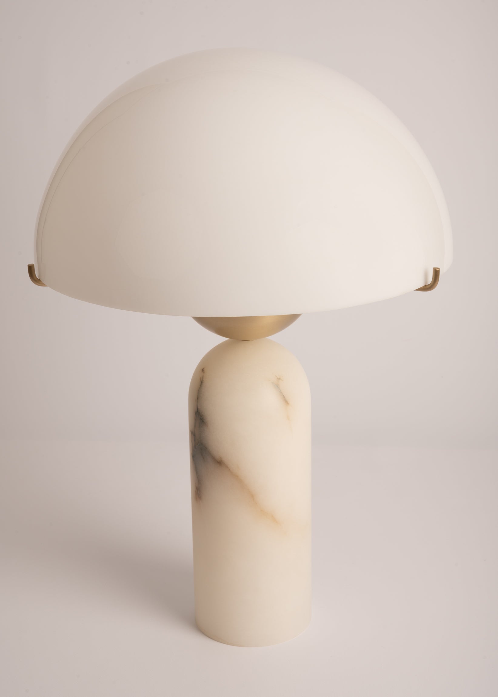 Tischlampe PEONO weißer Alabaster
