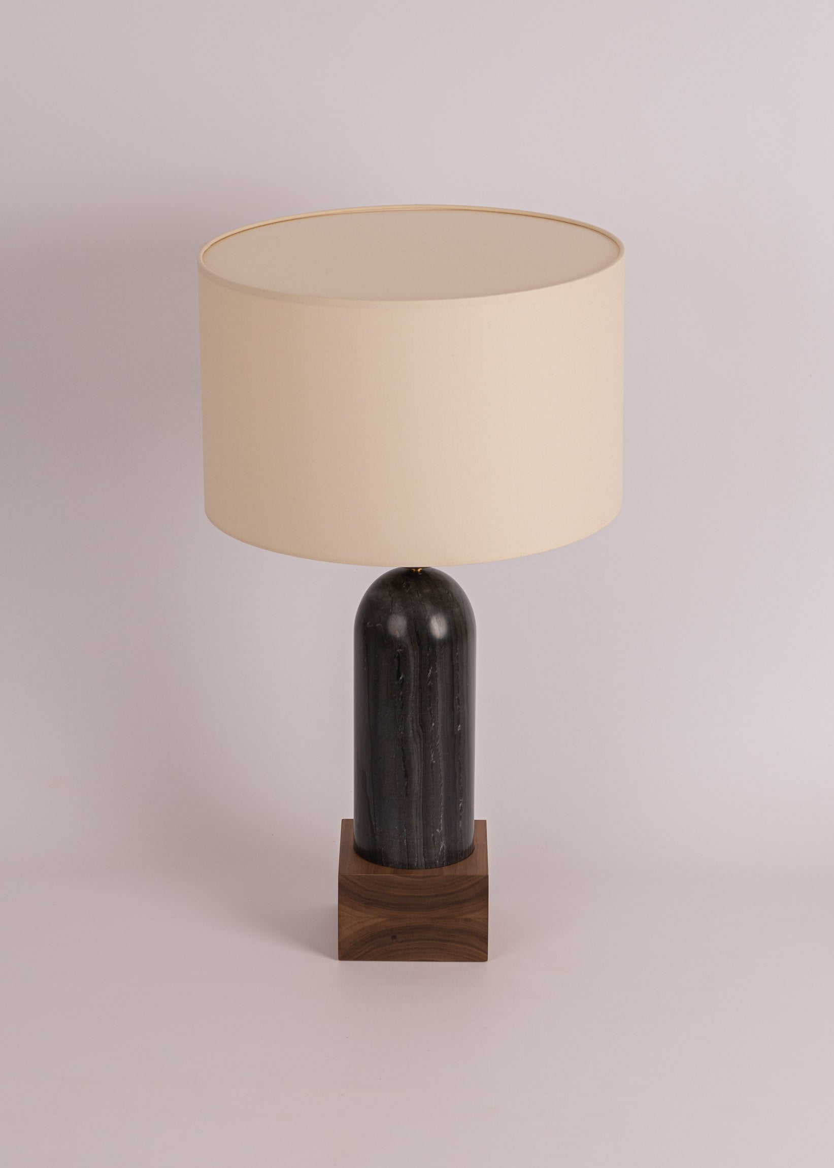 Tischlampe PEONA KELO schwarzer Marmor