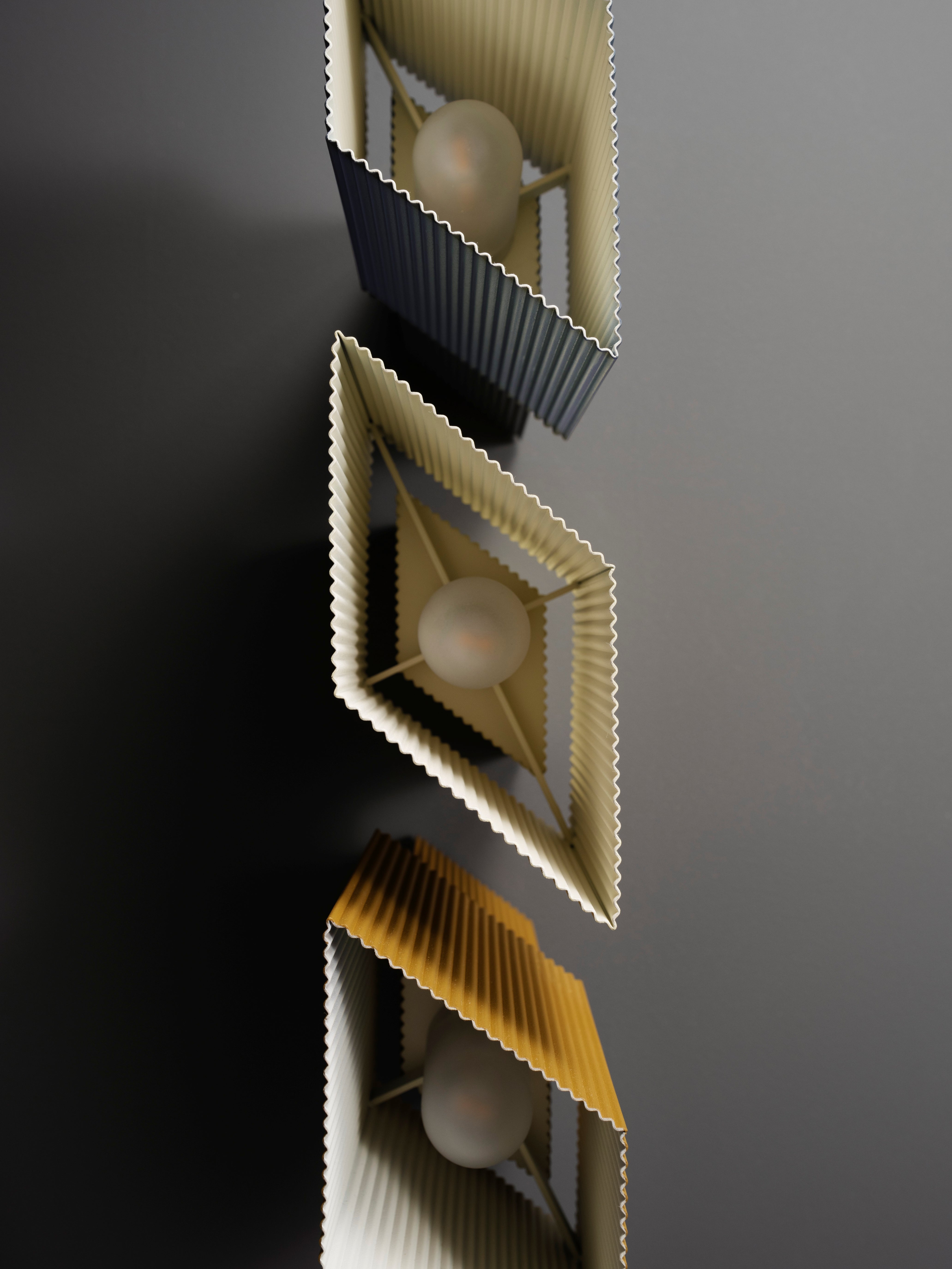 ROMB MINI White Table Lamp