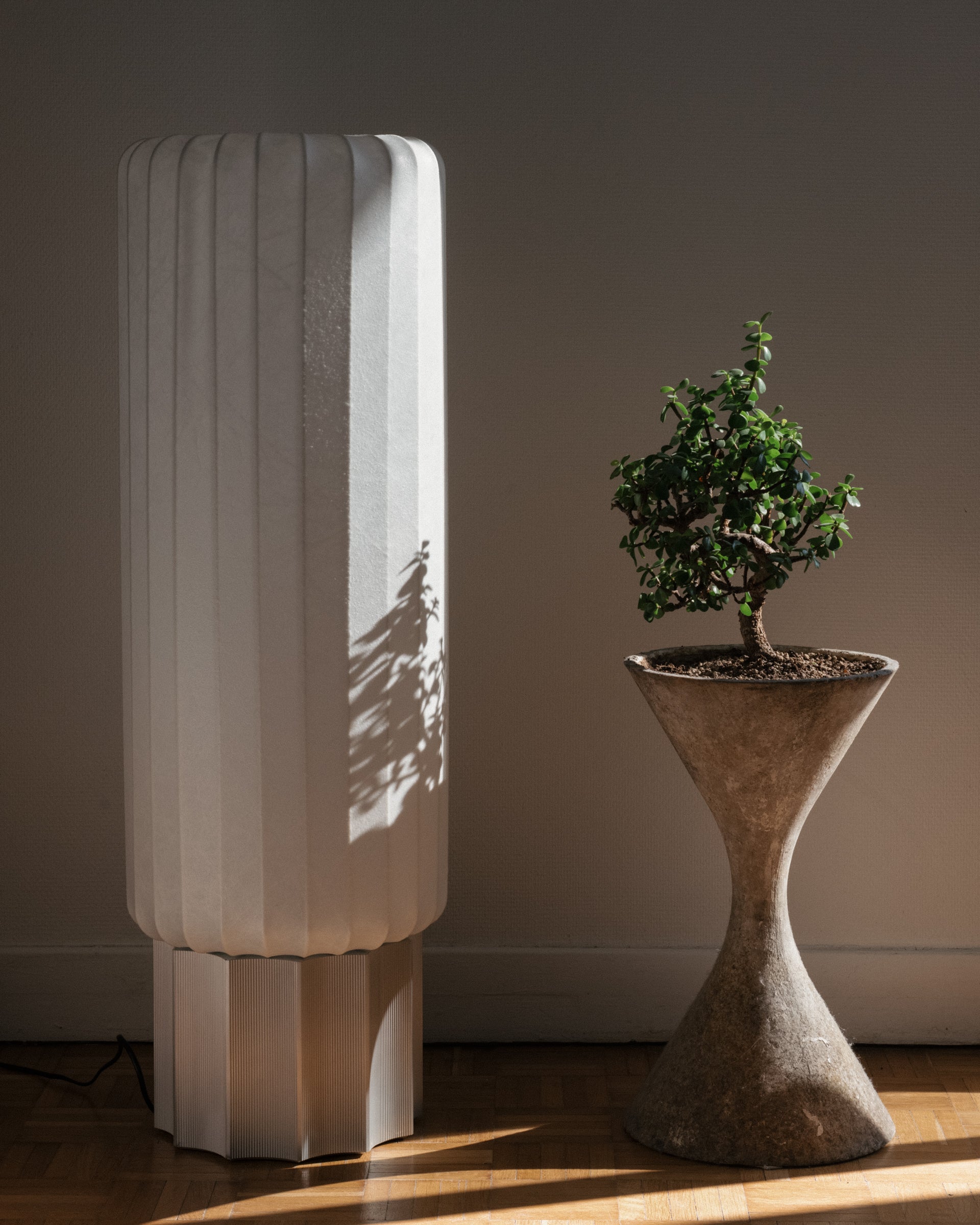 METER aluminum floor lamp