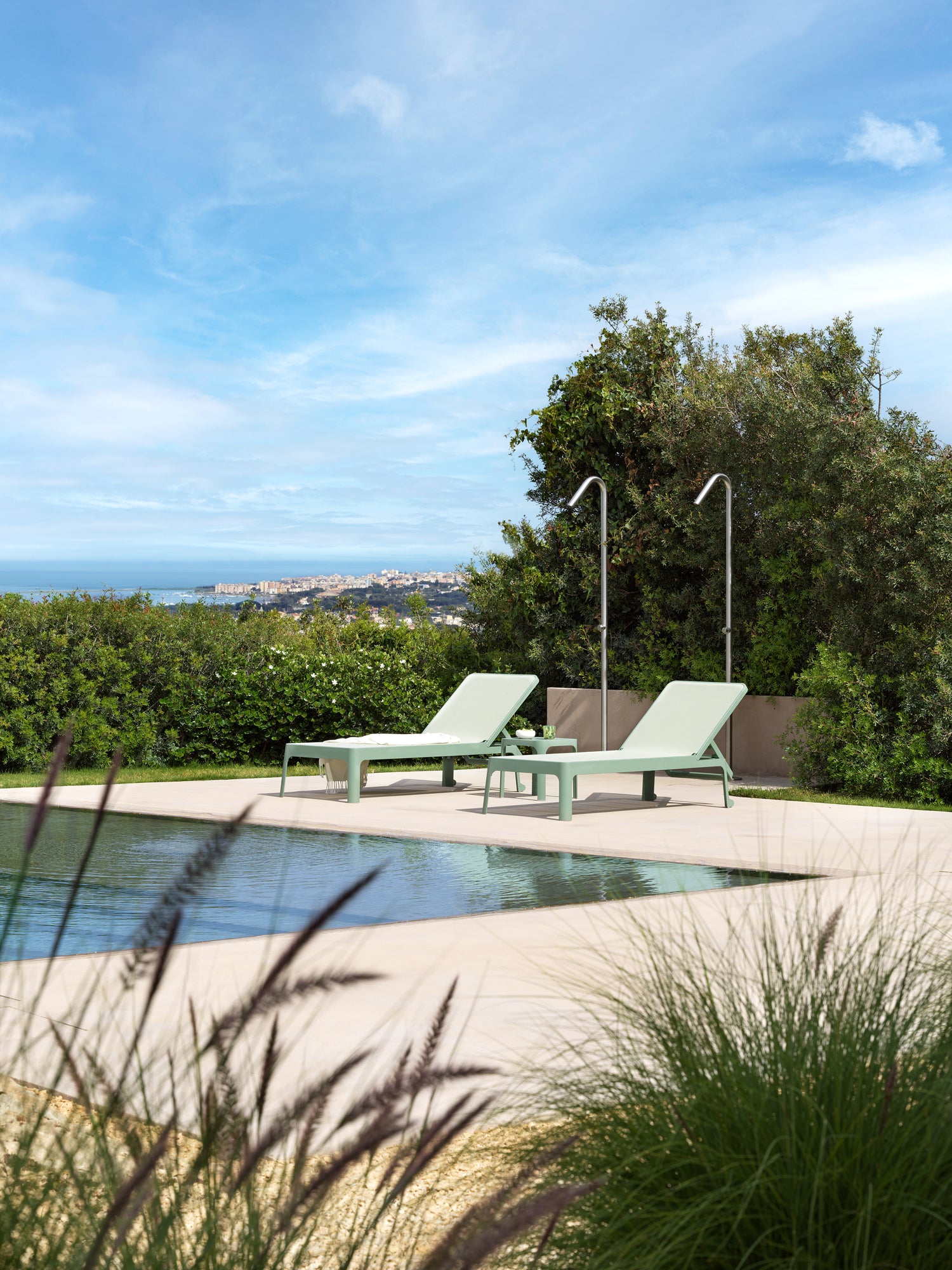 Coral NET Outdoor Coffee Table