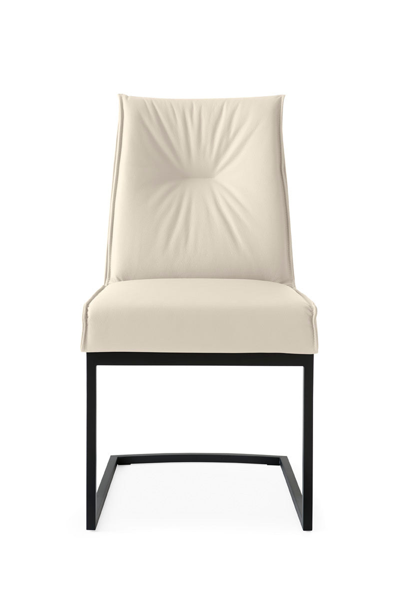 Stuhl ROMY mit cremefarbenem Sitz und schwarzem Gestell