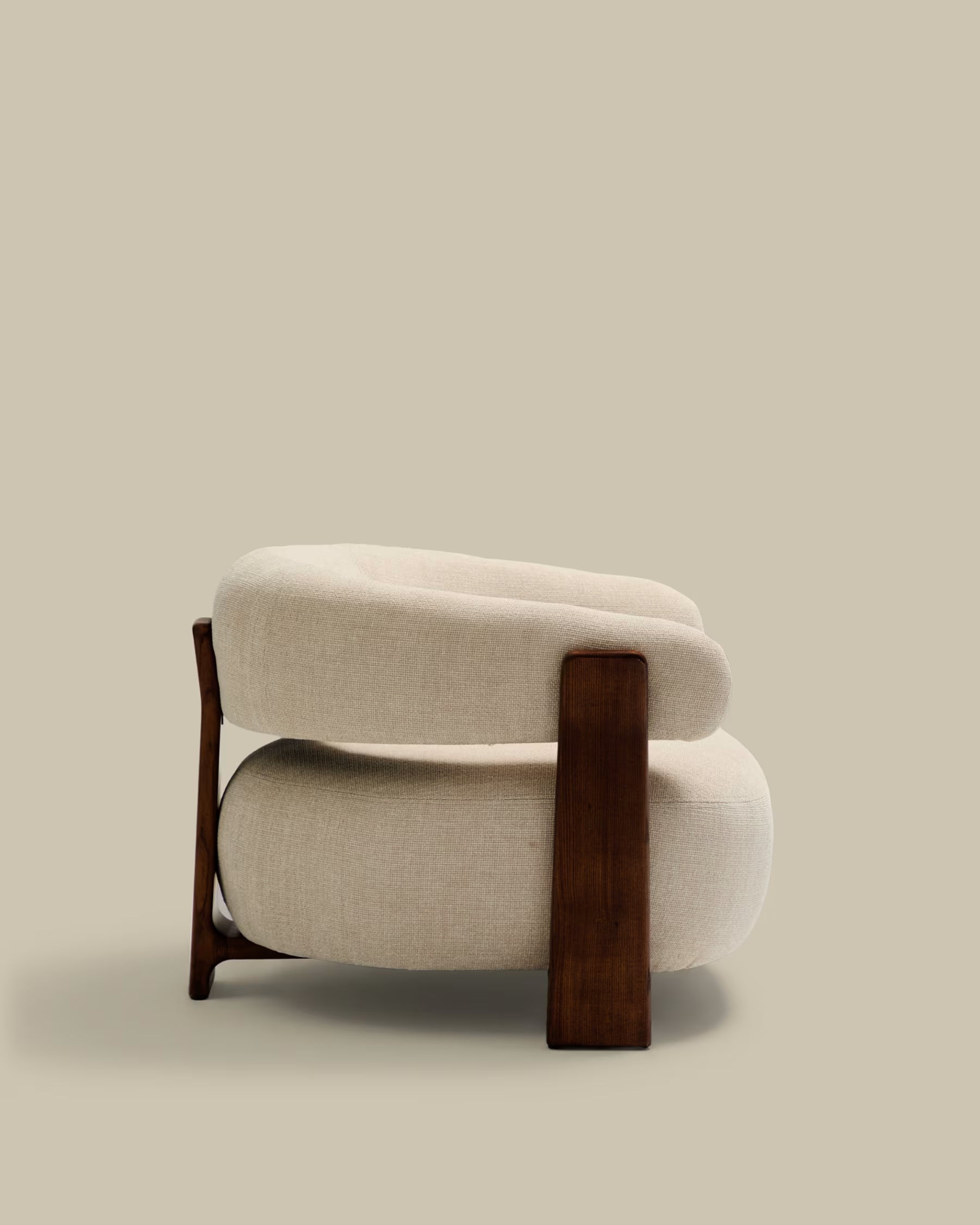 Sessel GRANITE beige Chenille mit dunklem Eschenfuß
