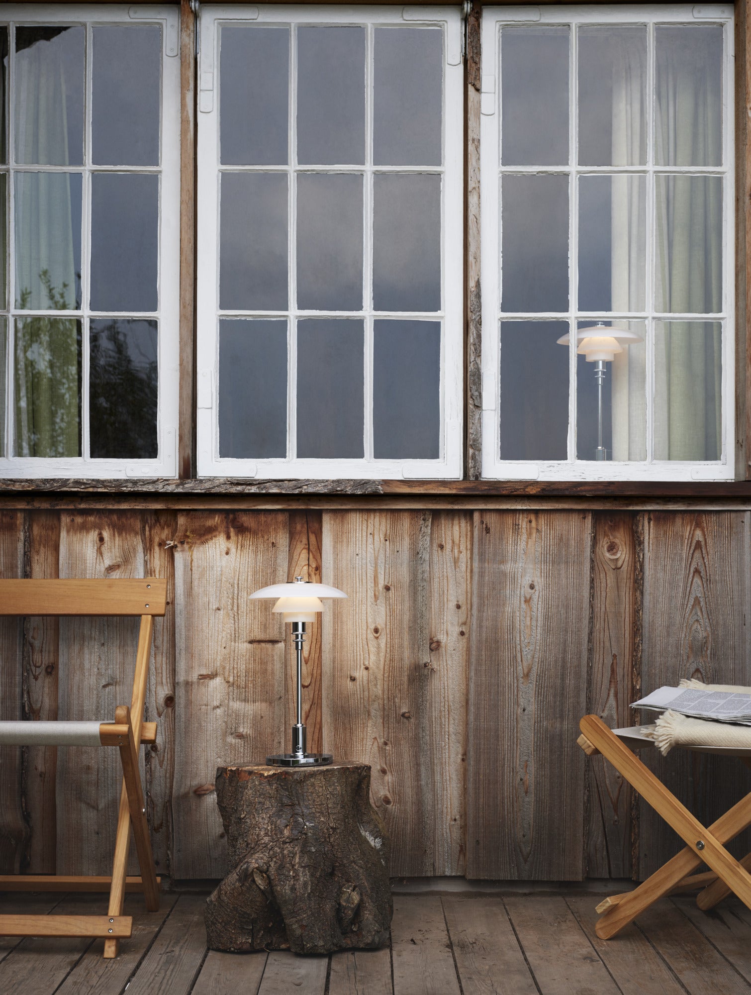 Tragbare Lampe PH 2/1 weiß mit verchromtem Sockel