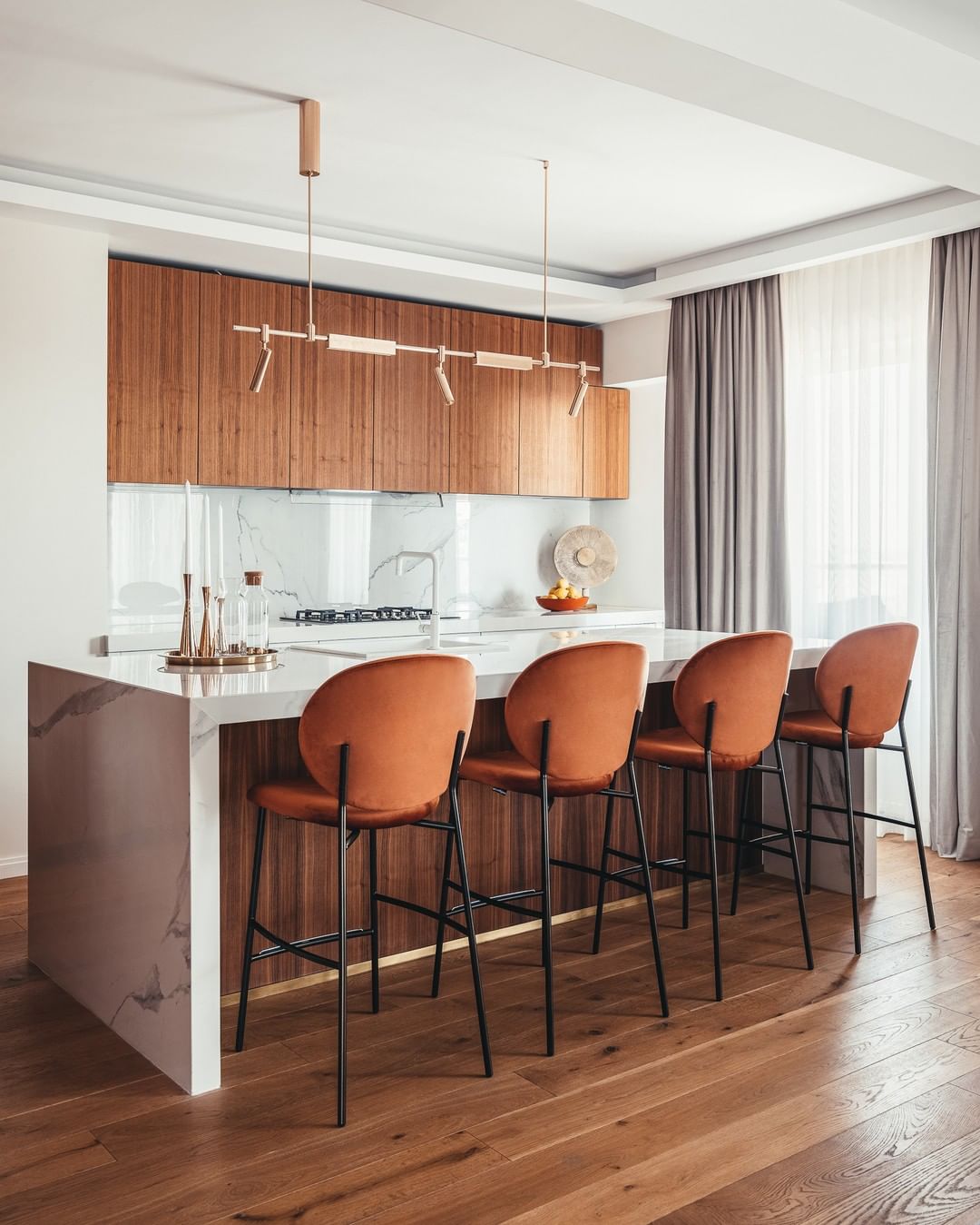 Hoker INÈS ciemnobrązowy [Milena] Calligaris    Eye on Design