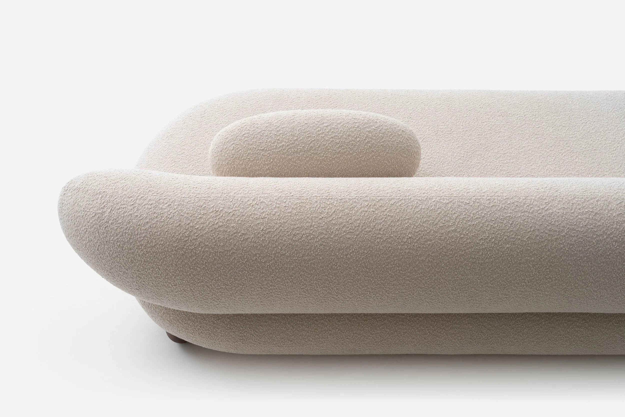 Sofa FLOCK gepolstert mit Holzgestell