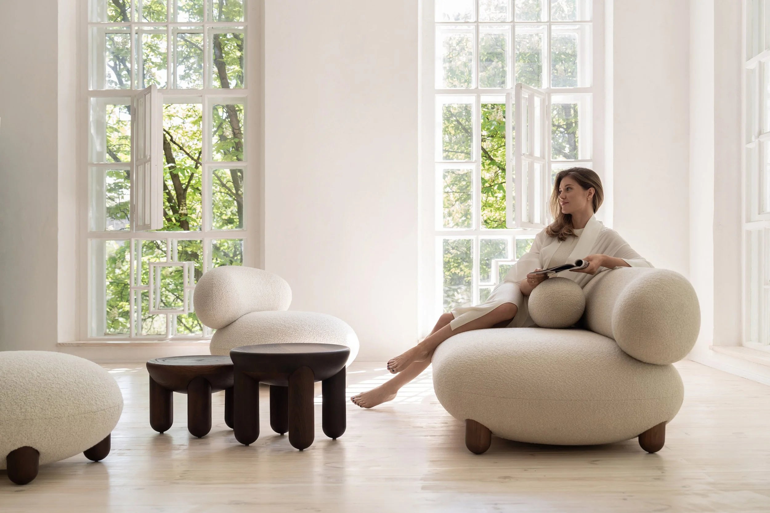 Sofa FLOCK gepolstert mit Holzgestell