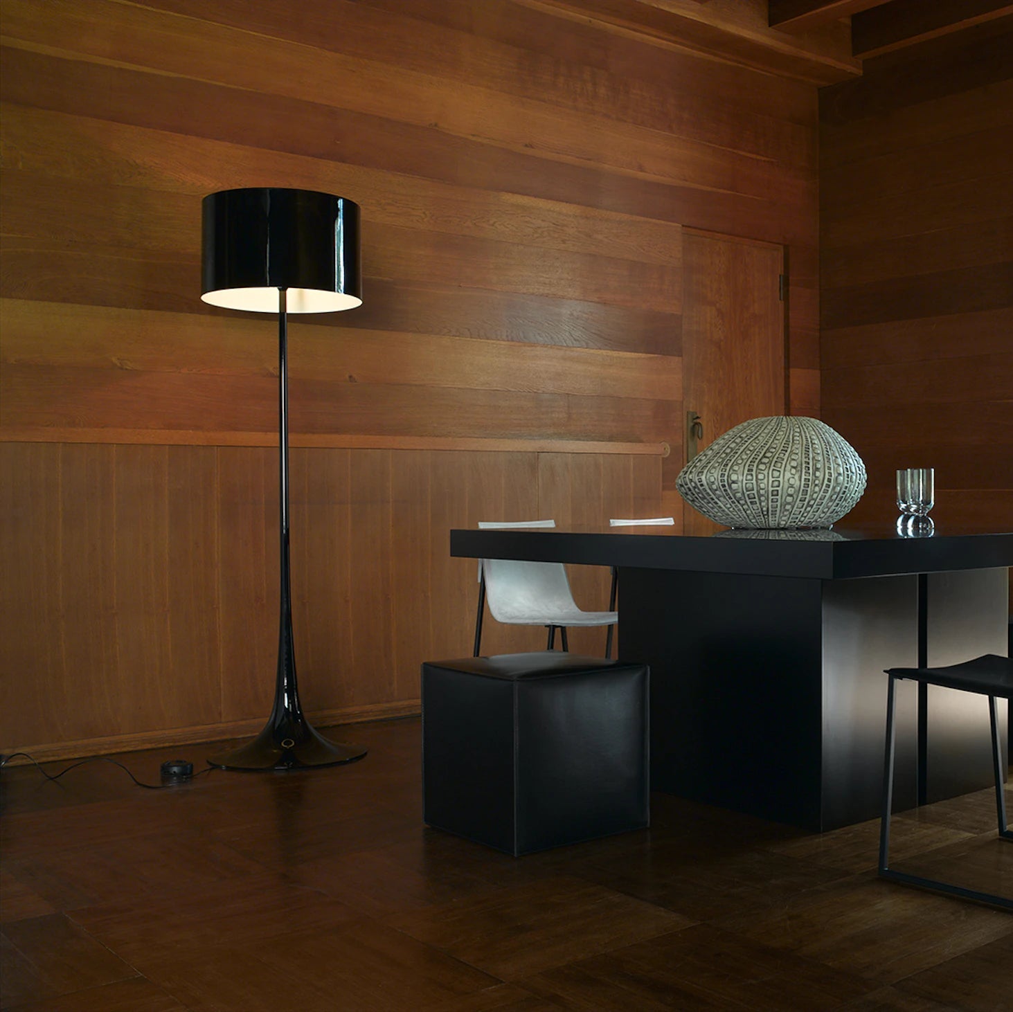 Stehlampe SPUN LIGHT schwarz