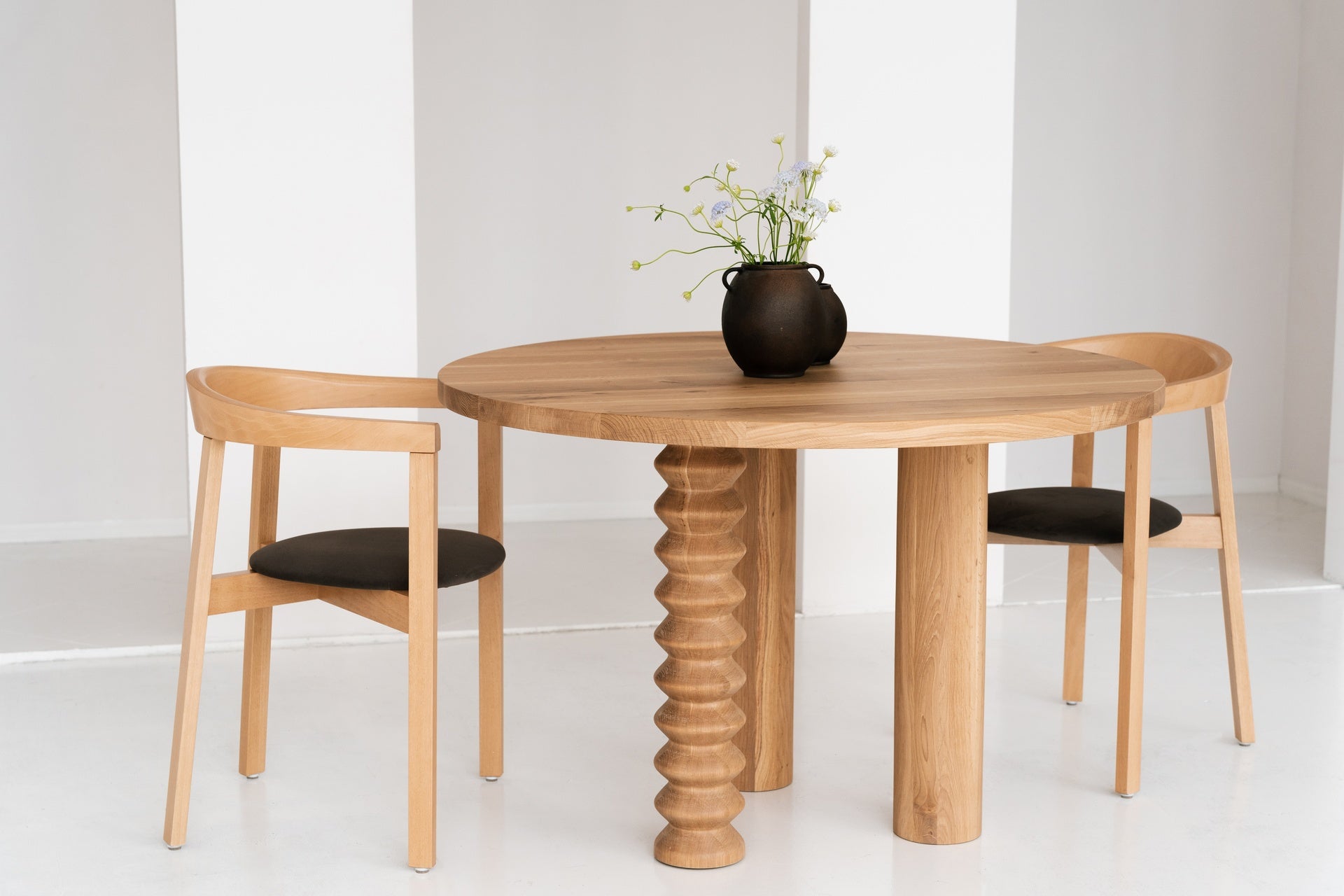 Round Table SOL Oak Wood