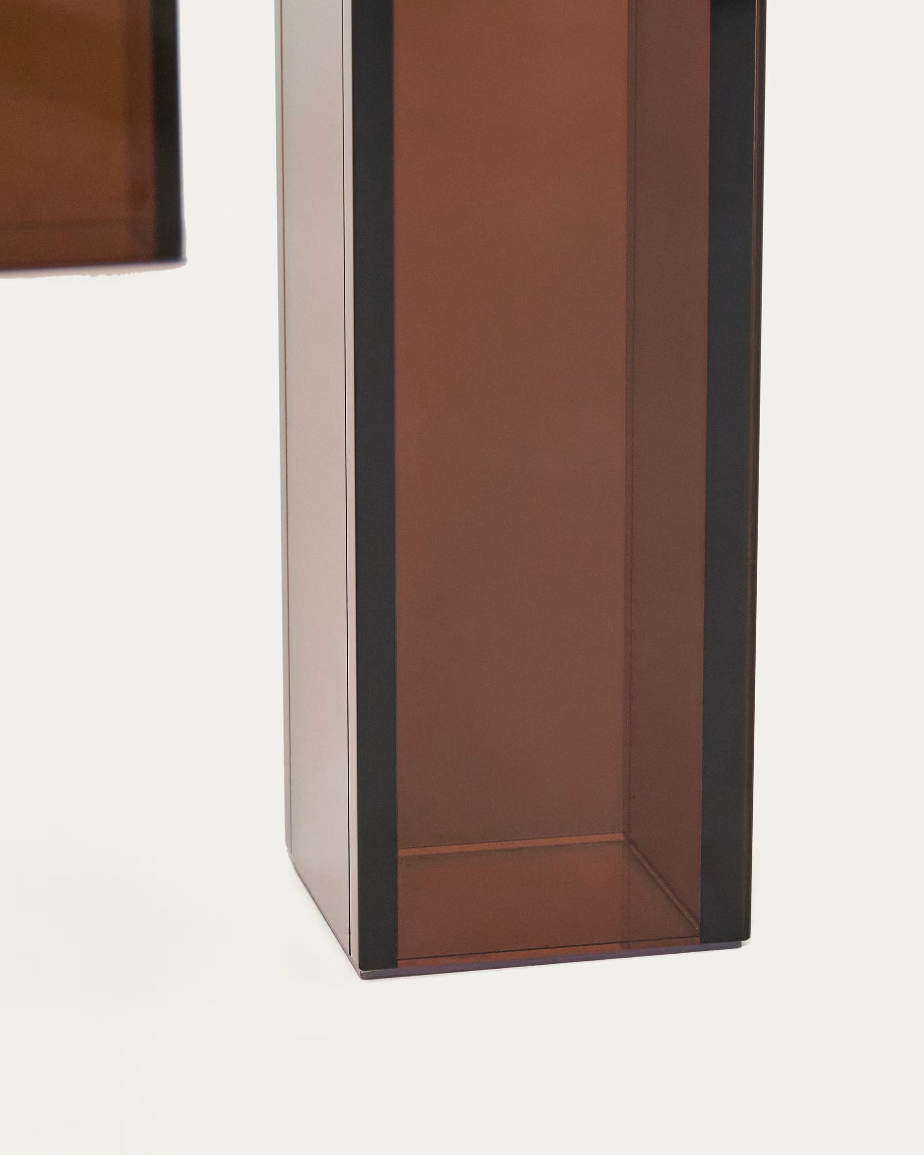 Tisch ADULARIA braunes gehärtetes Glas