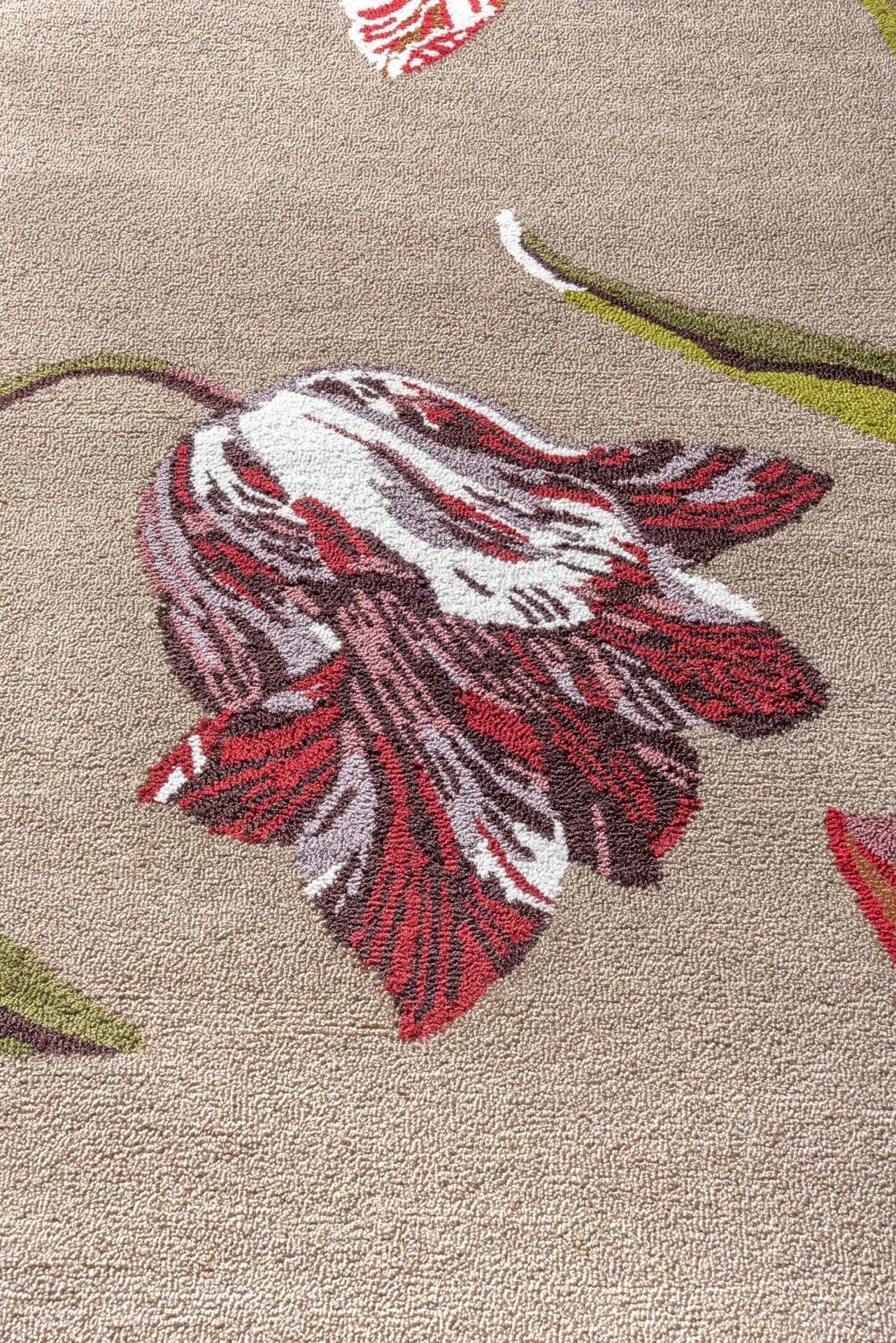 BOTANICAL TULIP BURGUNDY beige Außenteppich