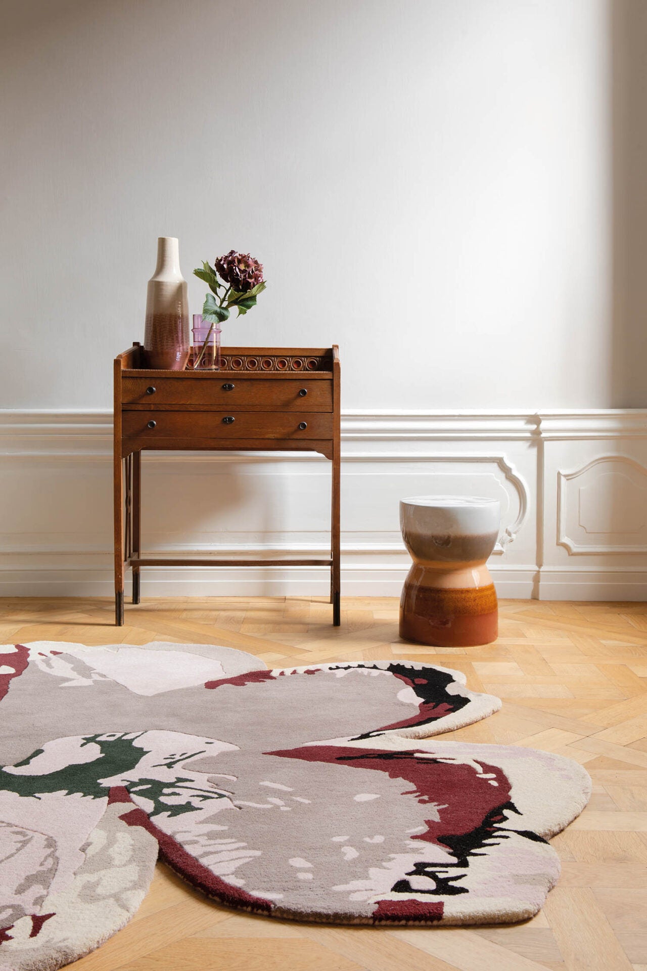 Shaped Magnolien-Teppich Burgunder-Beige