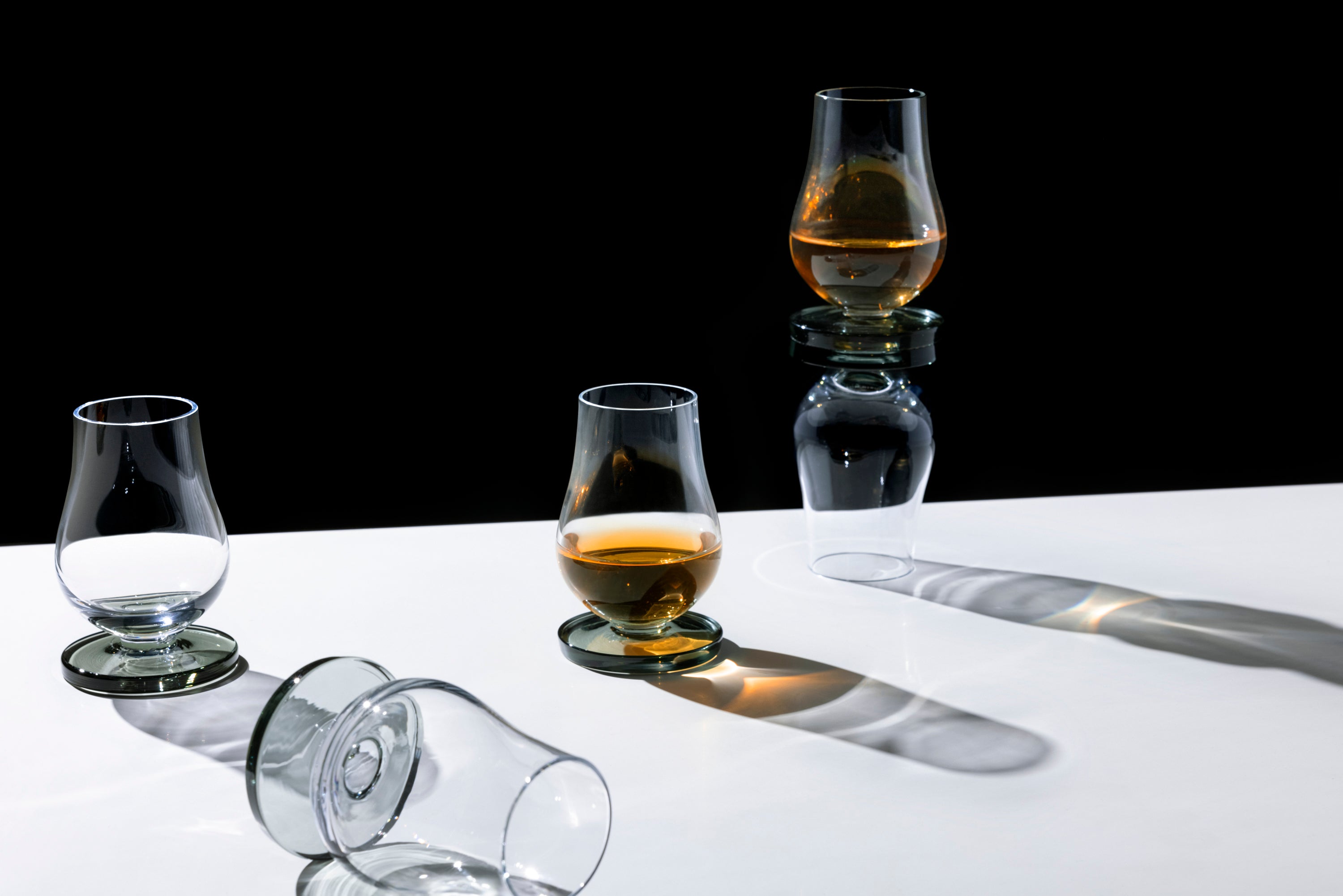 Puck Nosing Glass Set