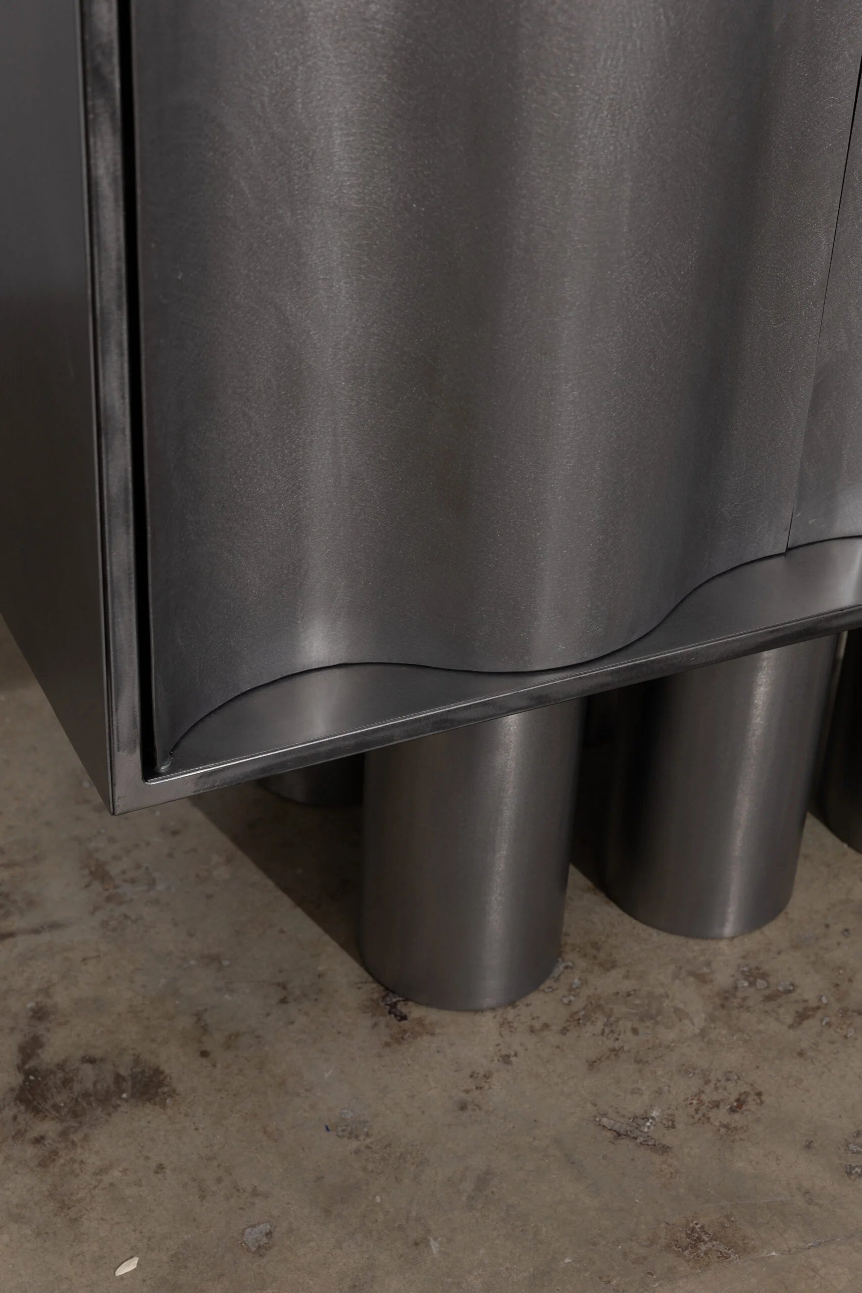 Kommode MOTION NO 2 Stahl