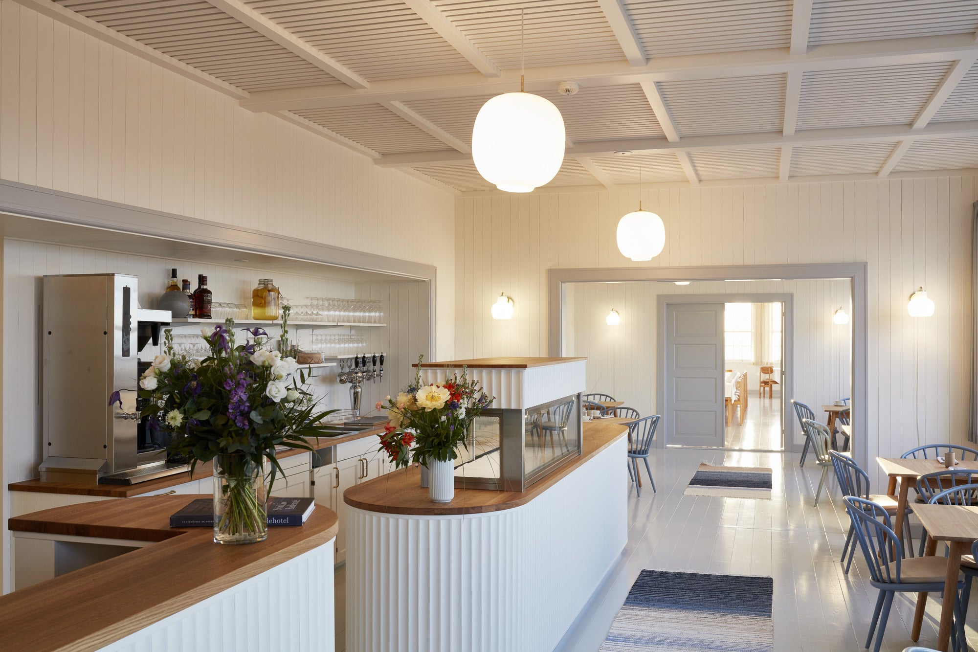 Lampa ścienna VL RING CROWN 1 biały z mosiężną podstawą