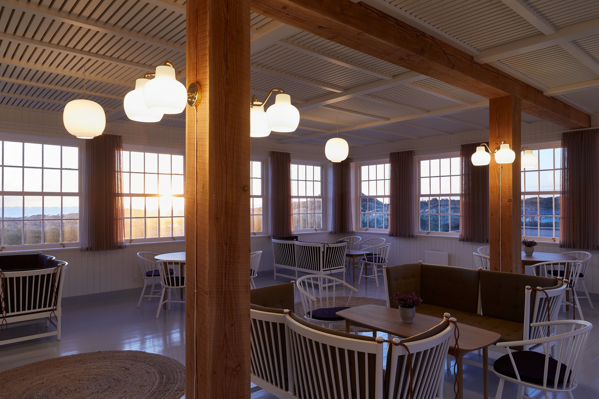 Lampa ścienna VL RING CROWN 2 biały z mosiężną podstawą