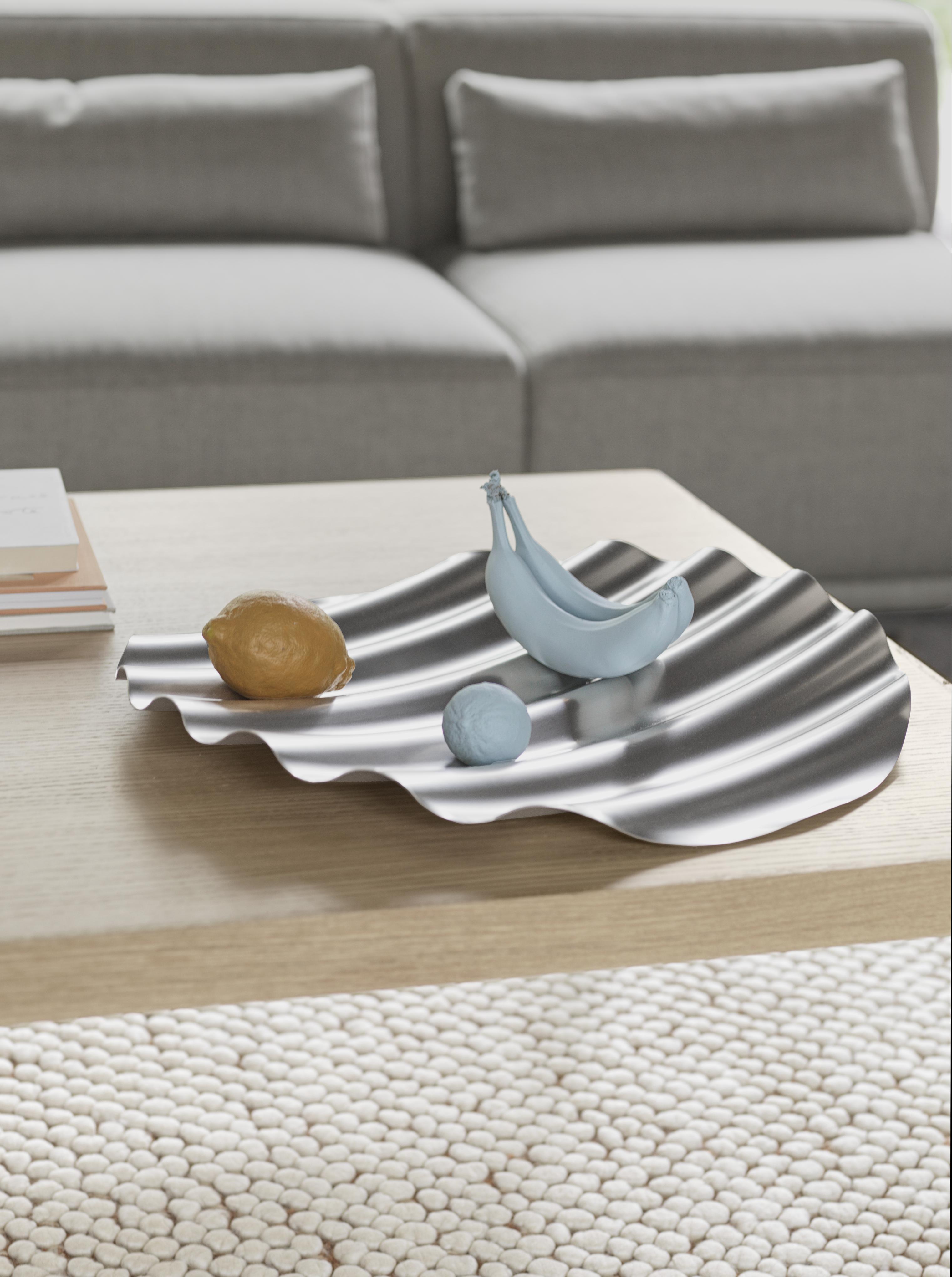 WAVE stool