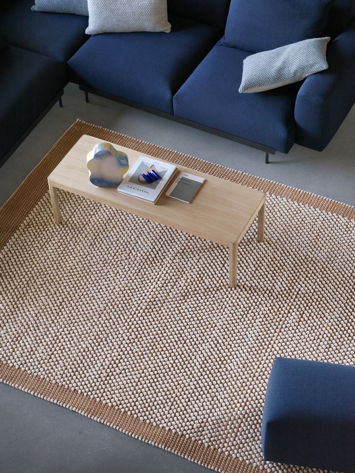 PEBBLE rug orange with beige