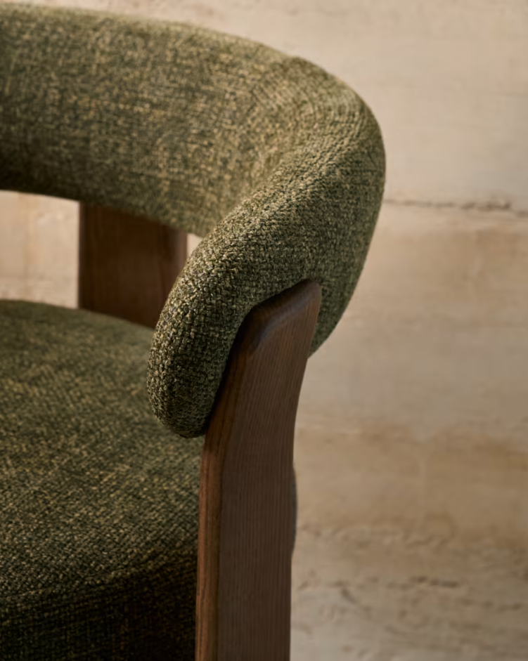 Sessel mit Armlehnen GRANITE grünem Chenille und dunklem Eschenfuß
