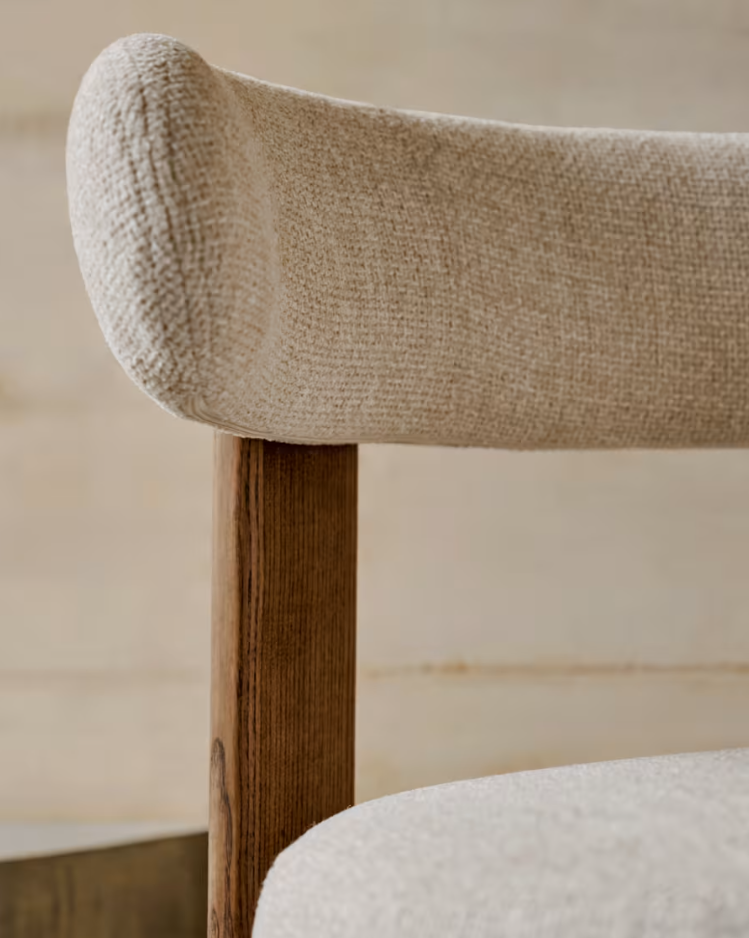 Stuhl GRANITE beige Chenille mit dunklem Eschenfuß