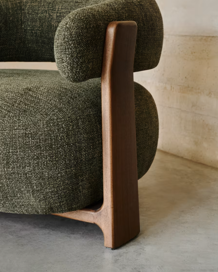 Sessel GRANITE grün mit dunklem Eschenfuß