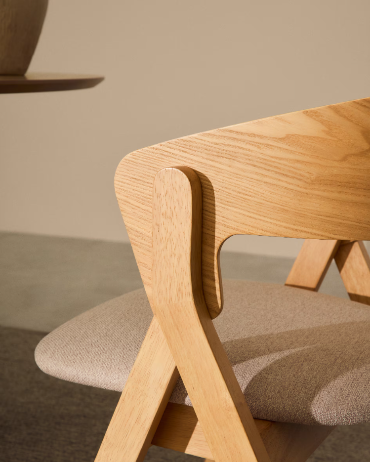 Chair Godia veneer ash with a bright finish