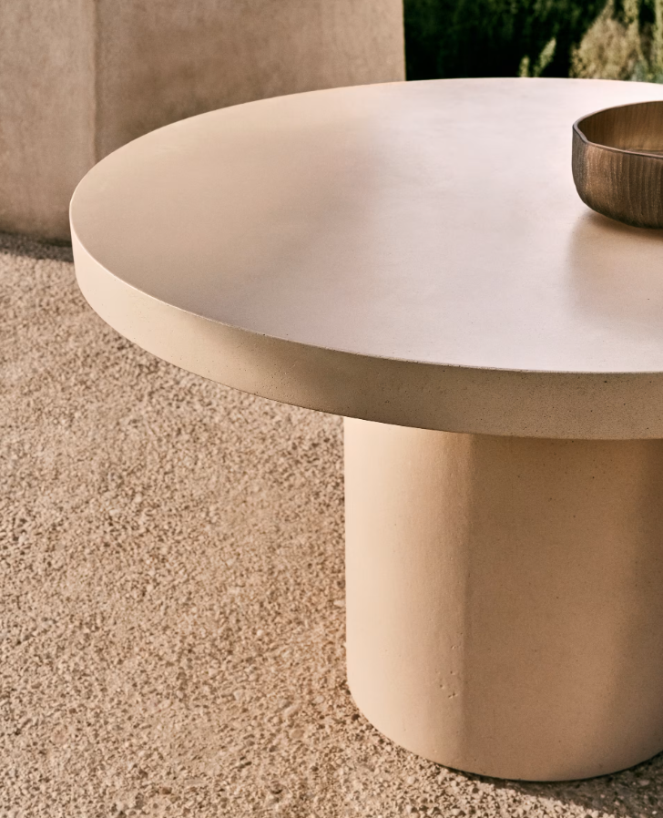 Aigablava garden table beige cement