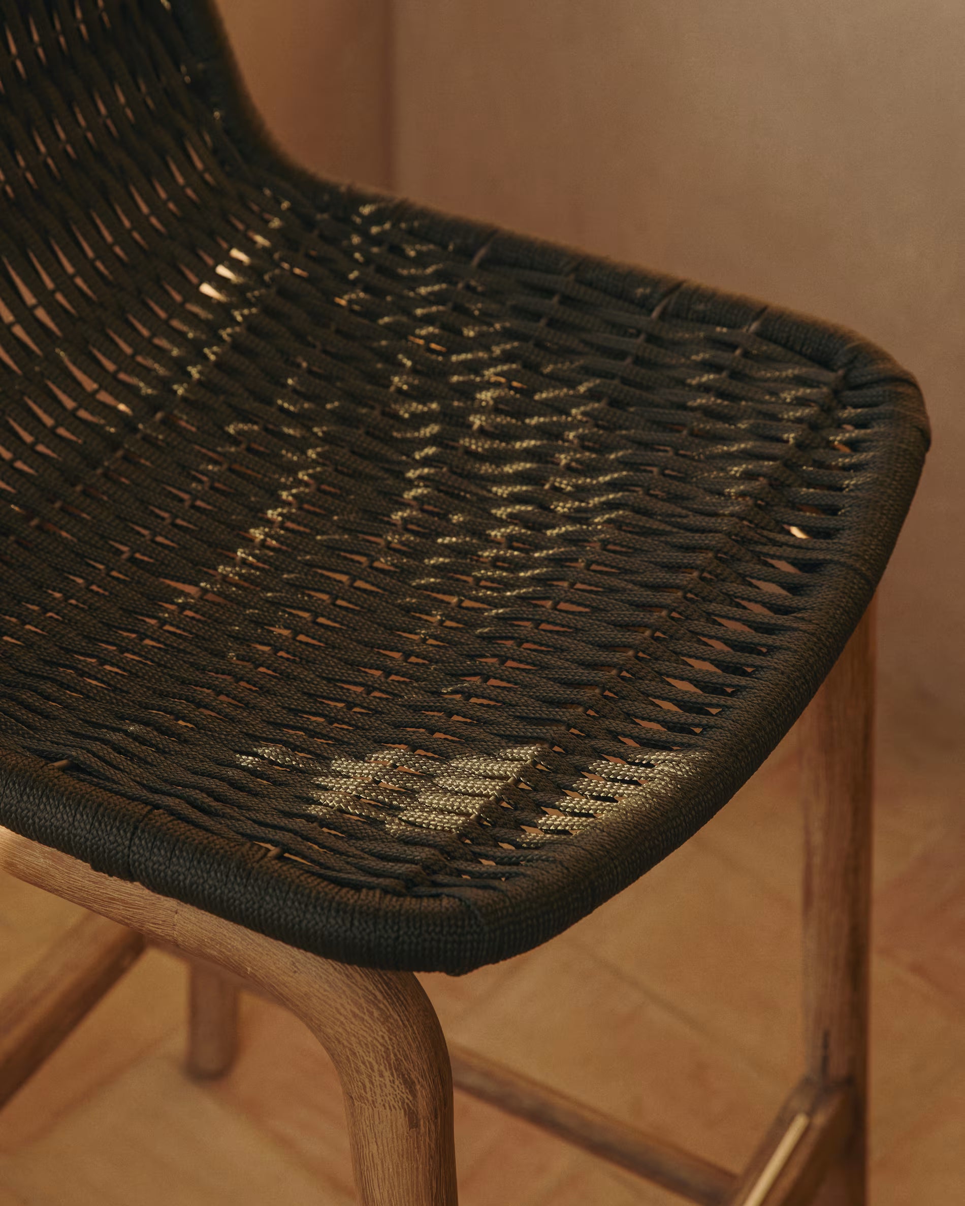 ALIPA Dark Gray Outdoor Bar Chair with Acacia Wood