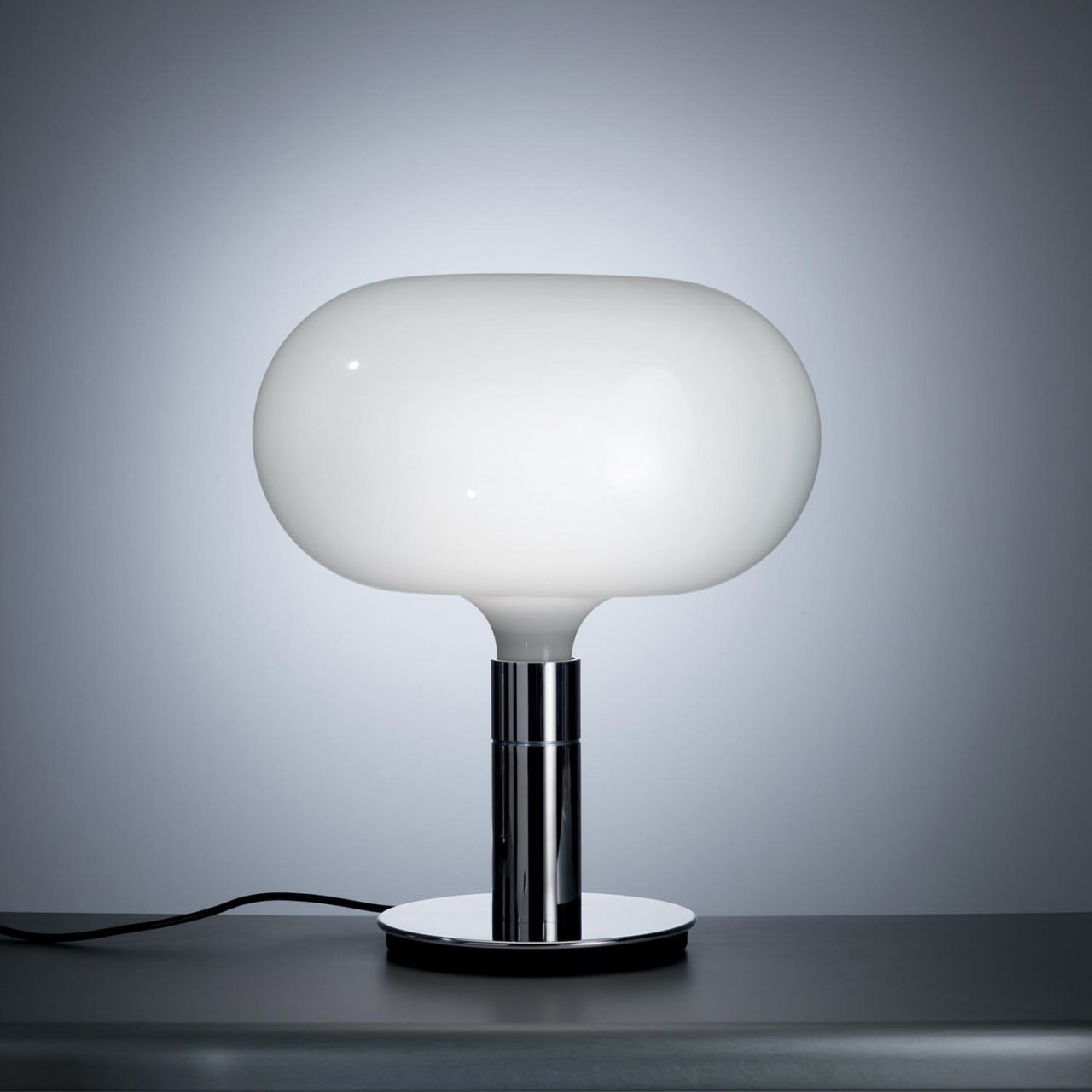 AM1N table lamp chrome with white glass