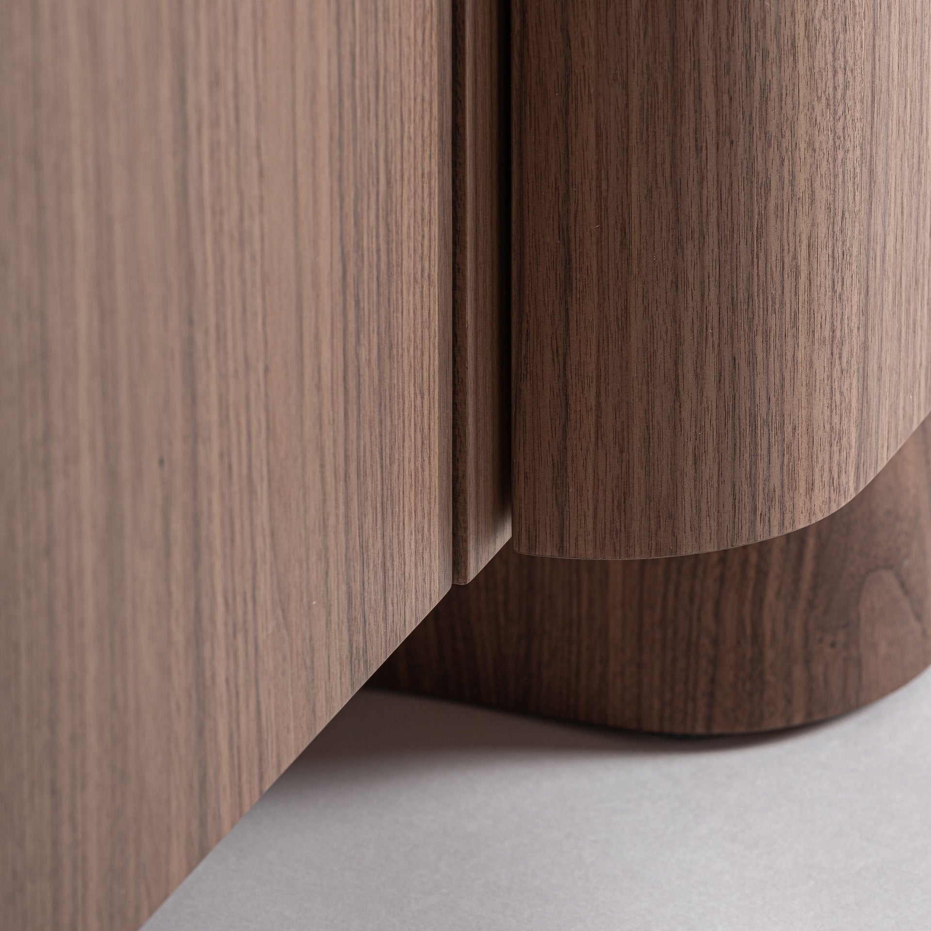 Kommode KEXBY Nuss furniert