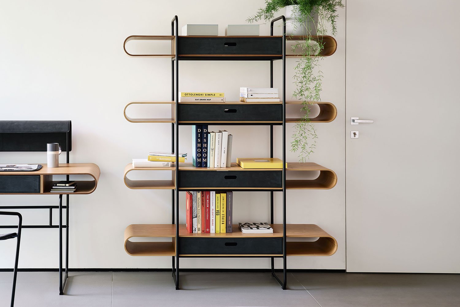APELLE customizable shelf